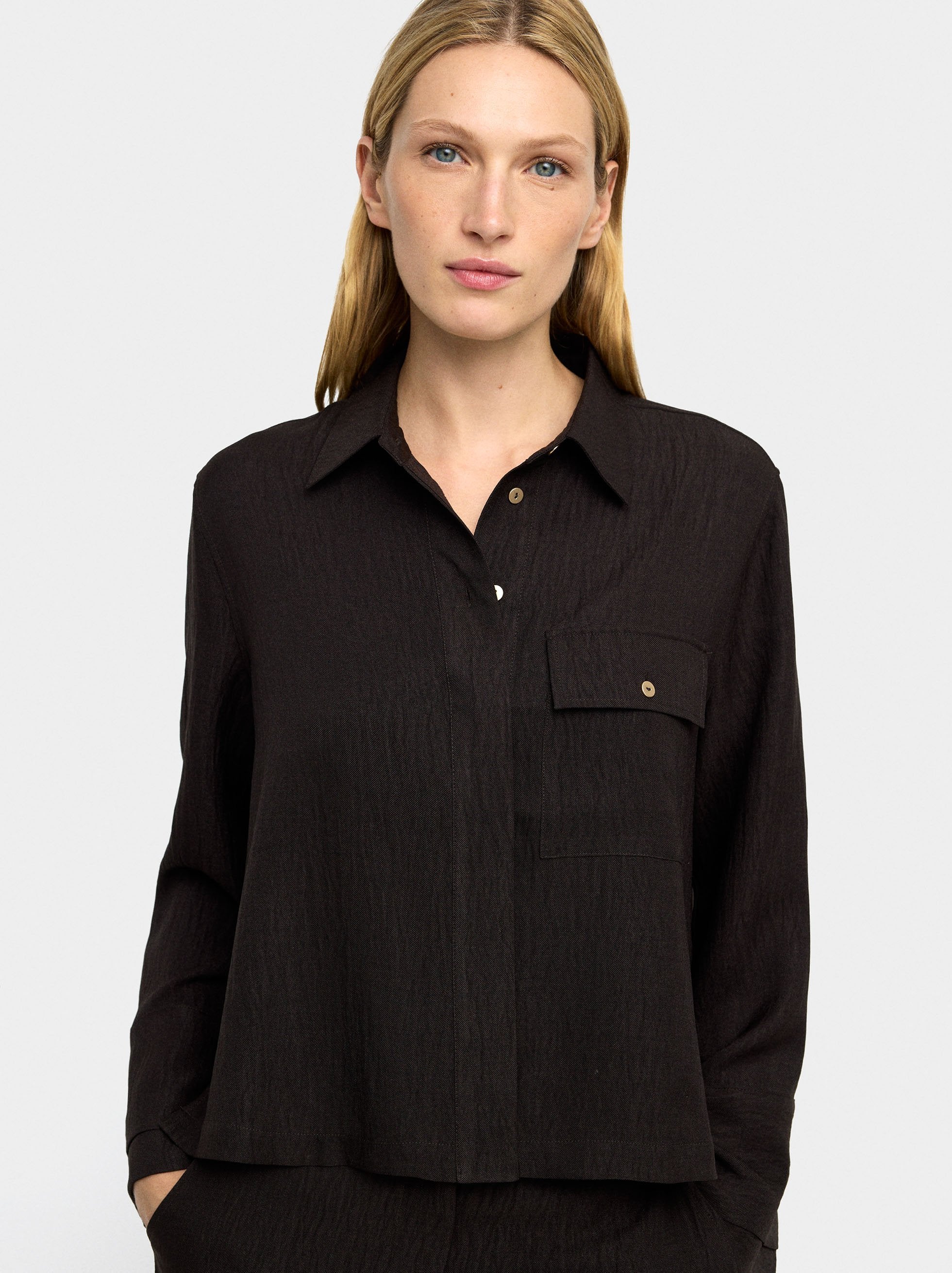 Camisa Fluida Con Efecto Arrugado
