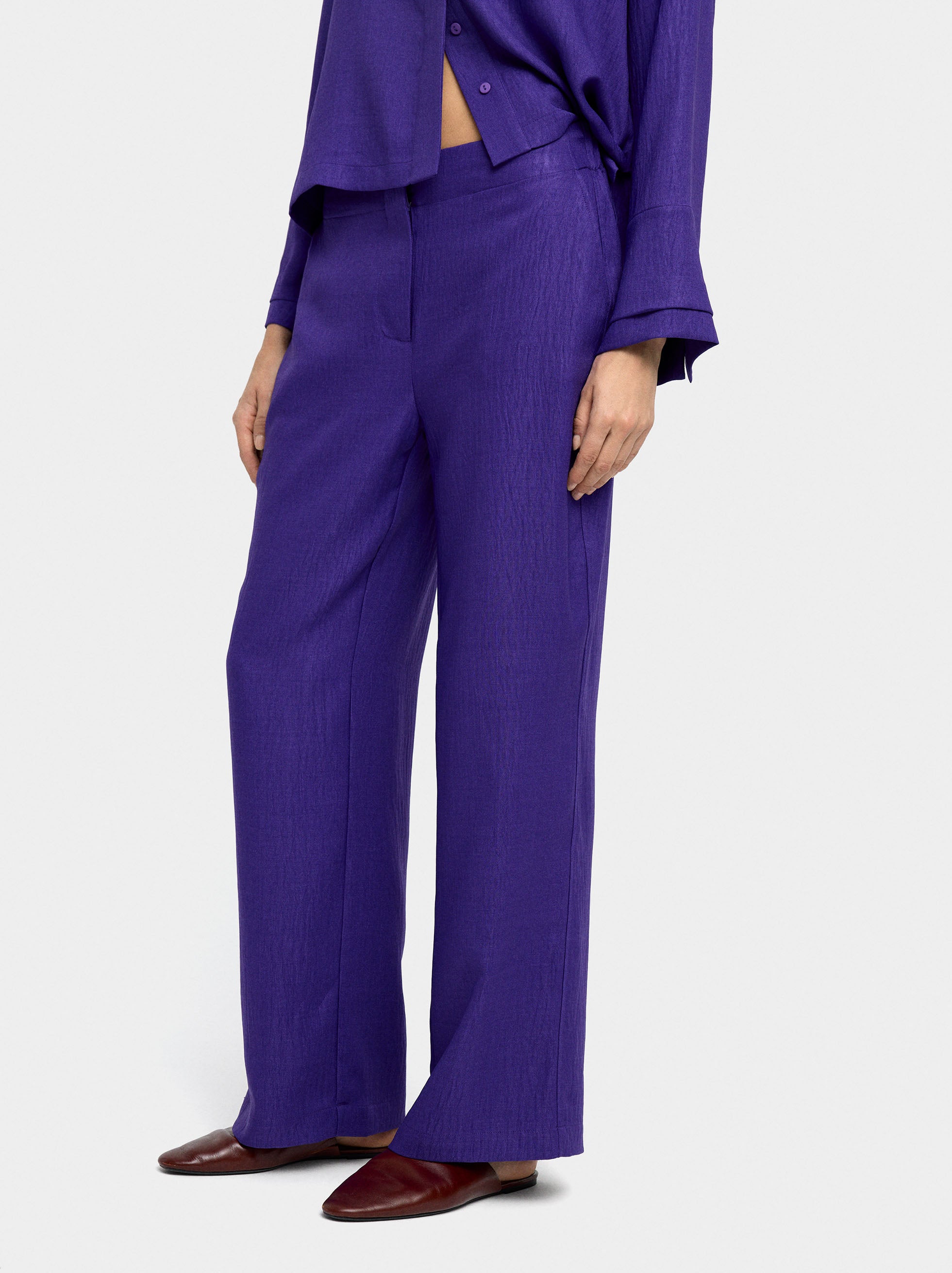 Pantalón Fluido Con Efecto Arrugado