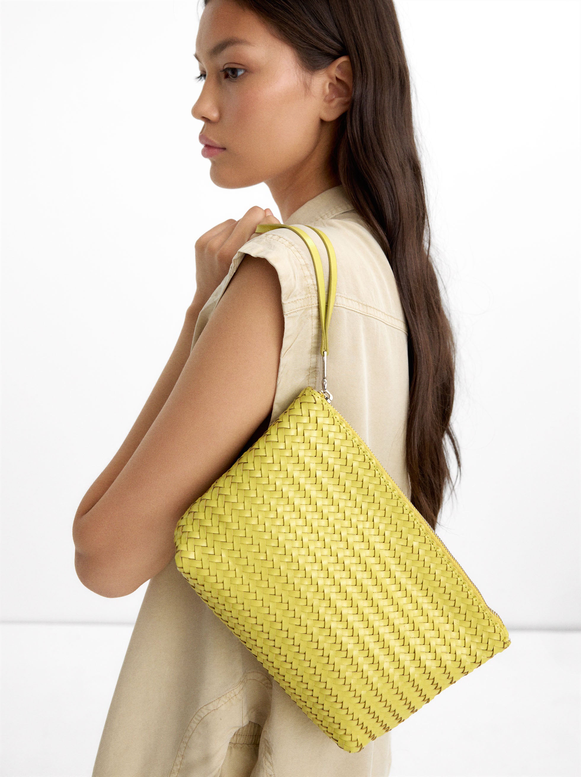 Bolso De Mano De Piel Trenzada