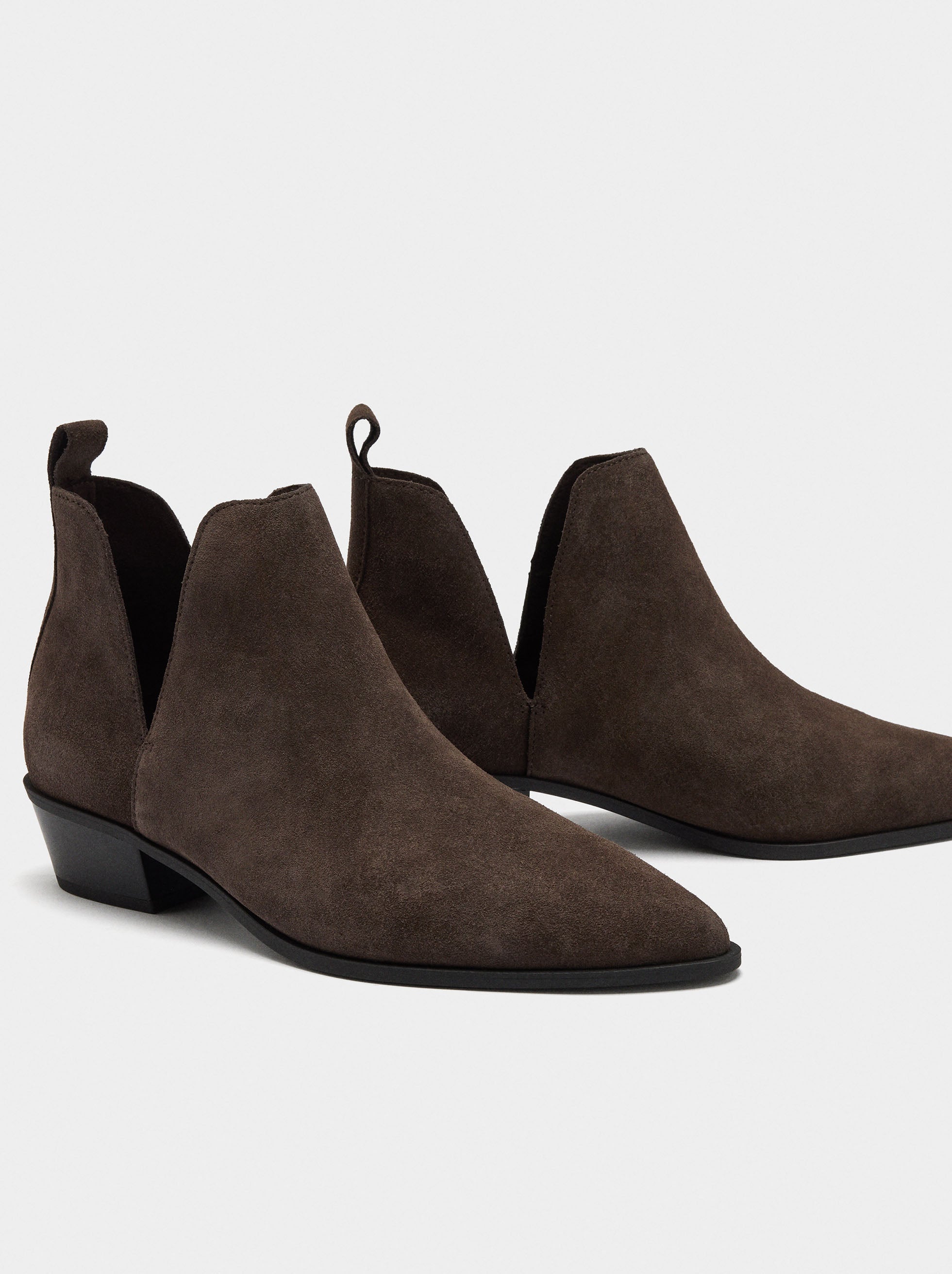 Botines Cowboy De Piel Con Aberturas