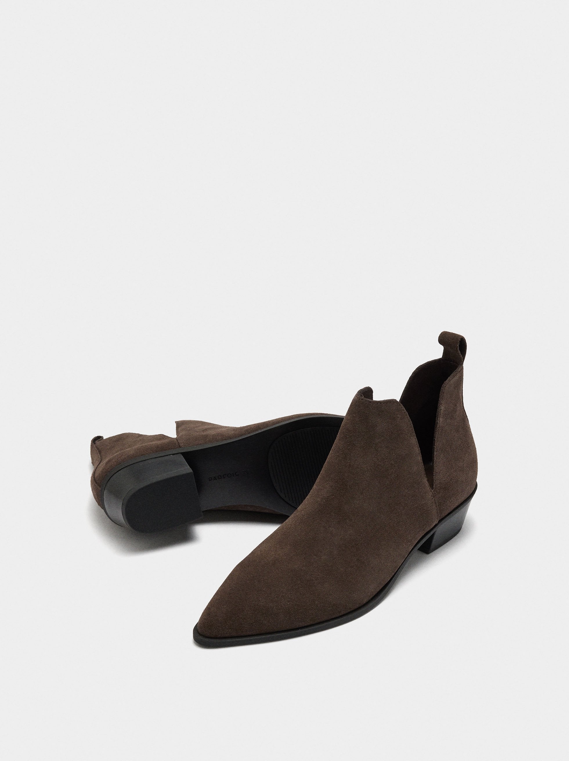 Botines Cowboy De Piel Con Aberturas