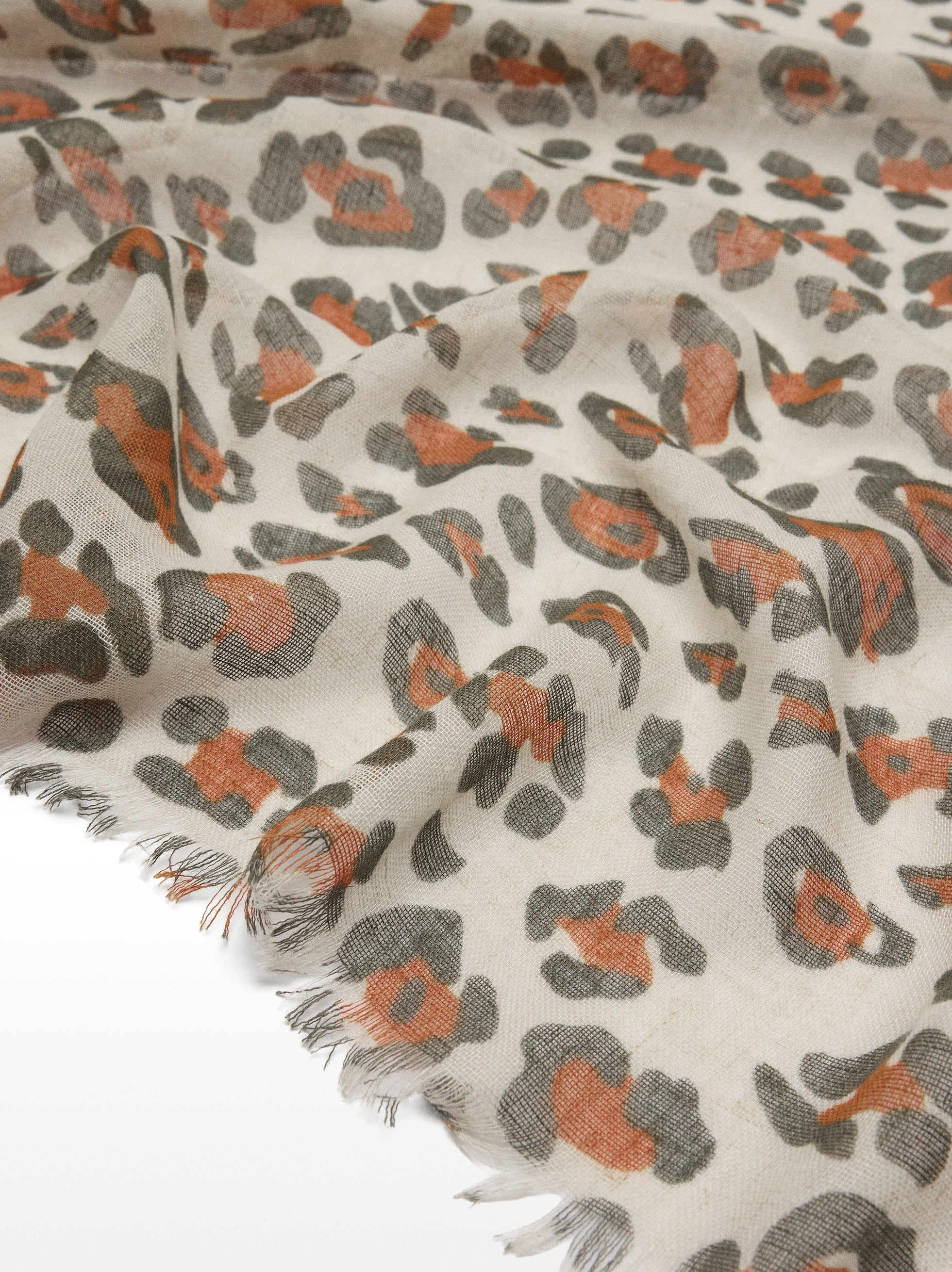 Pañuelo Con Estampado Animal