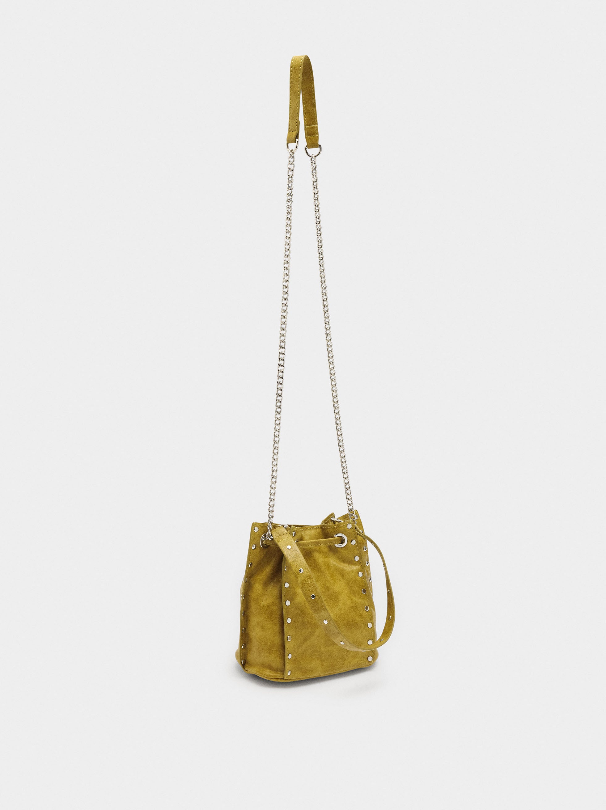 Bolso De Hombro Con Tachuelas