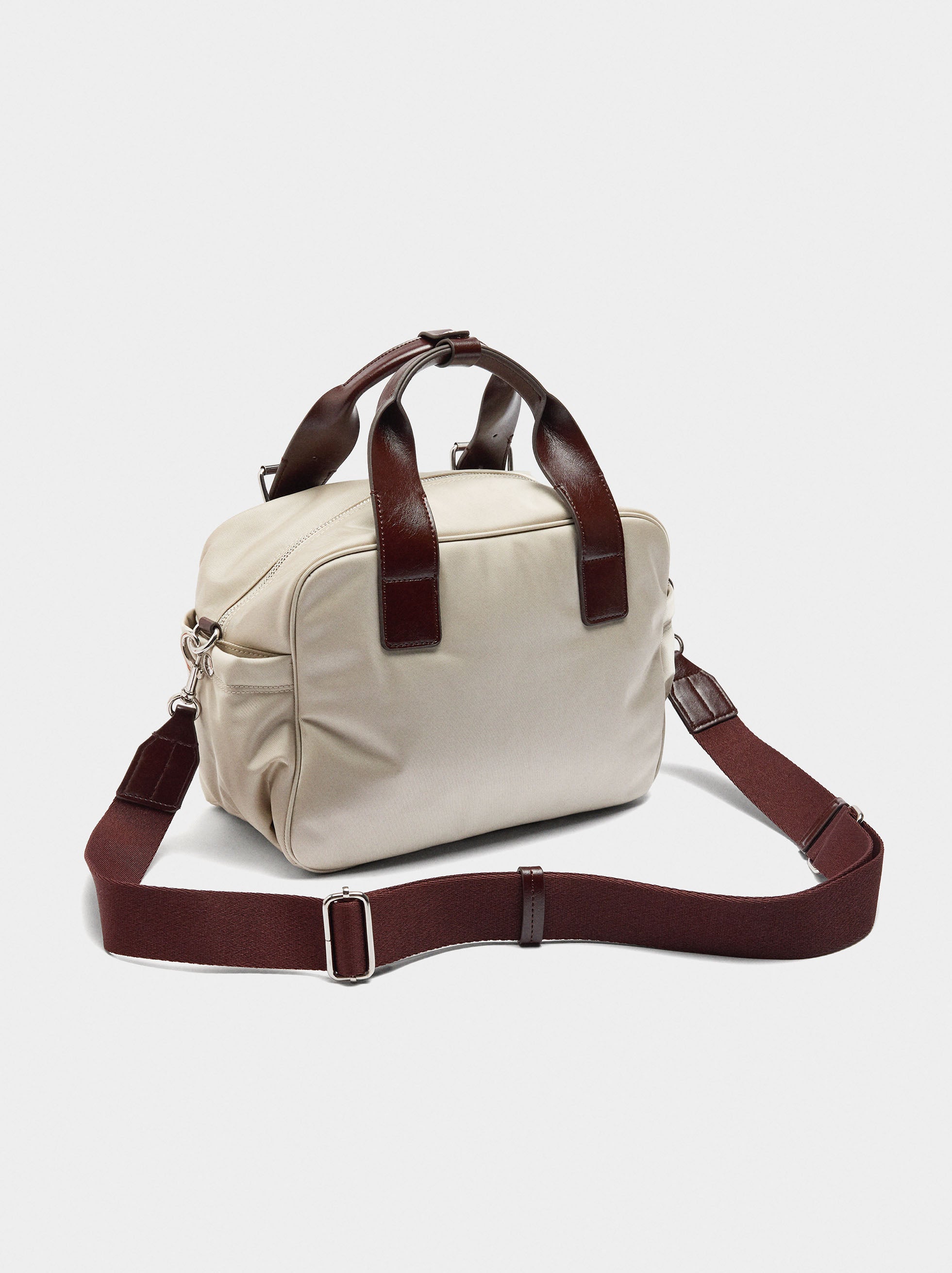 Bolso Tote De Nylon Con Bandolera