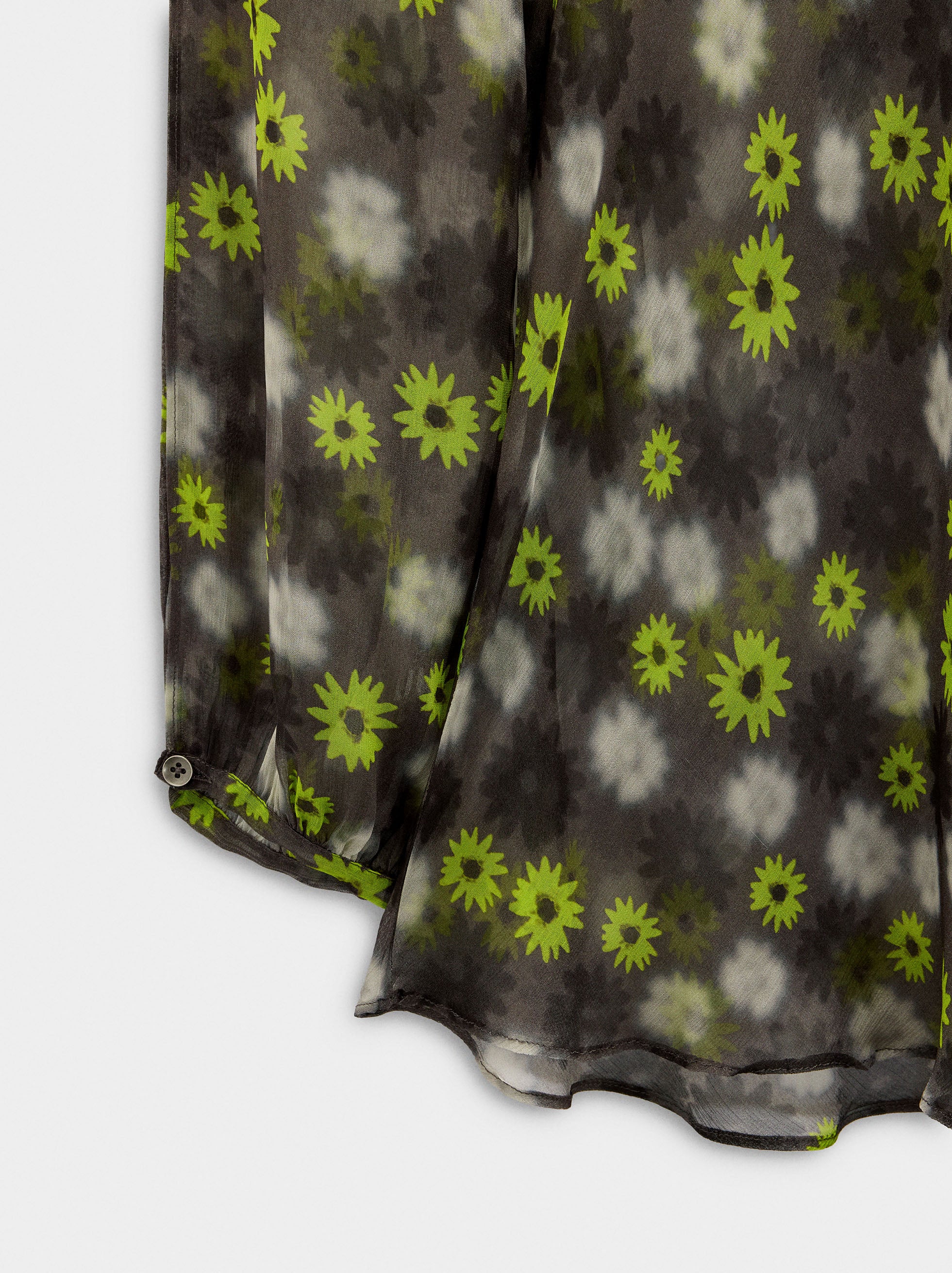 Blusa Semitransparente Con Estampado Floral