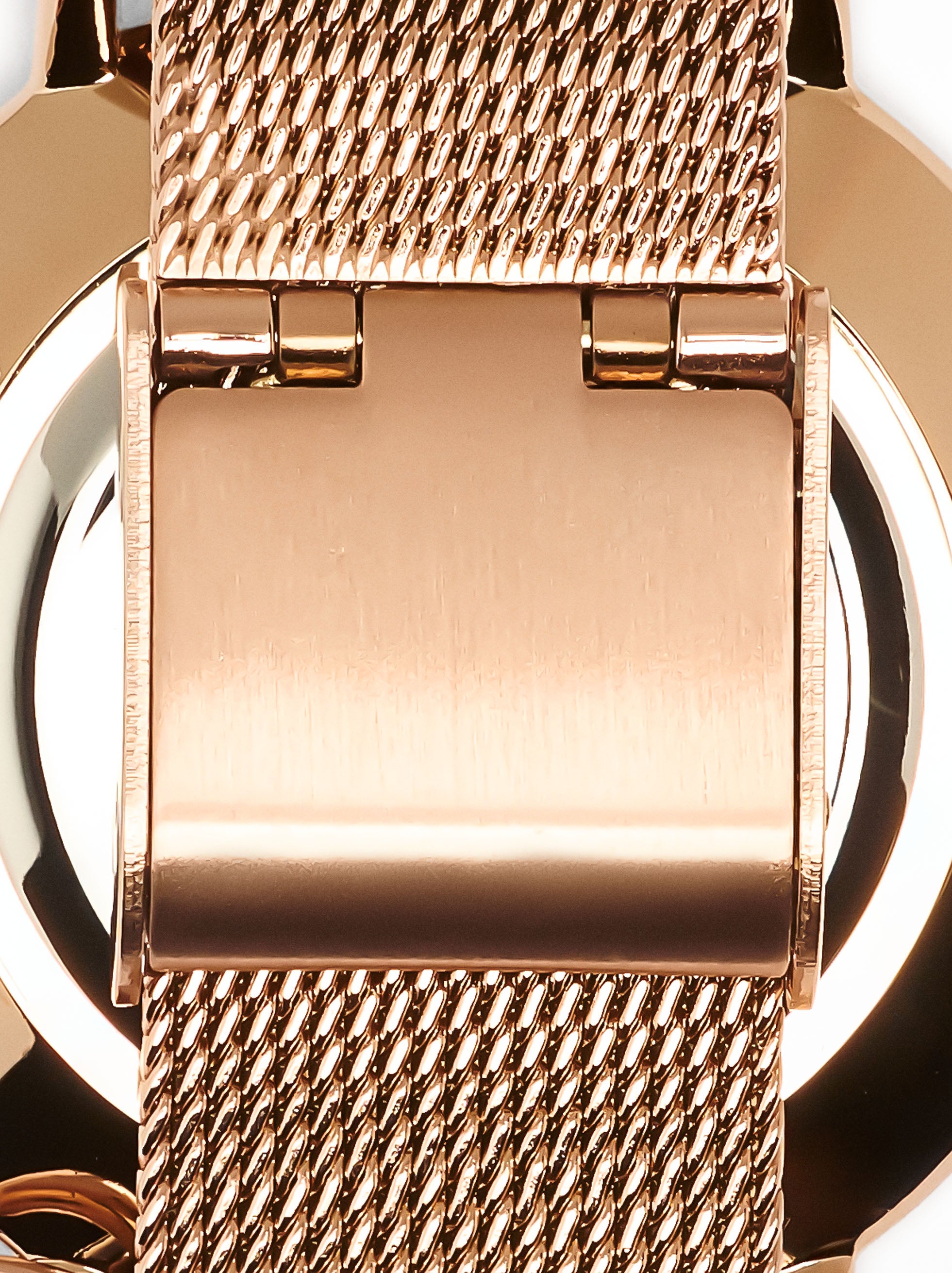 Reloj De Malla Metálica Con Charm De Trébol