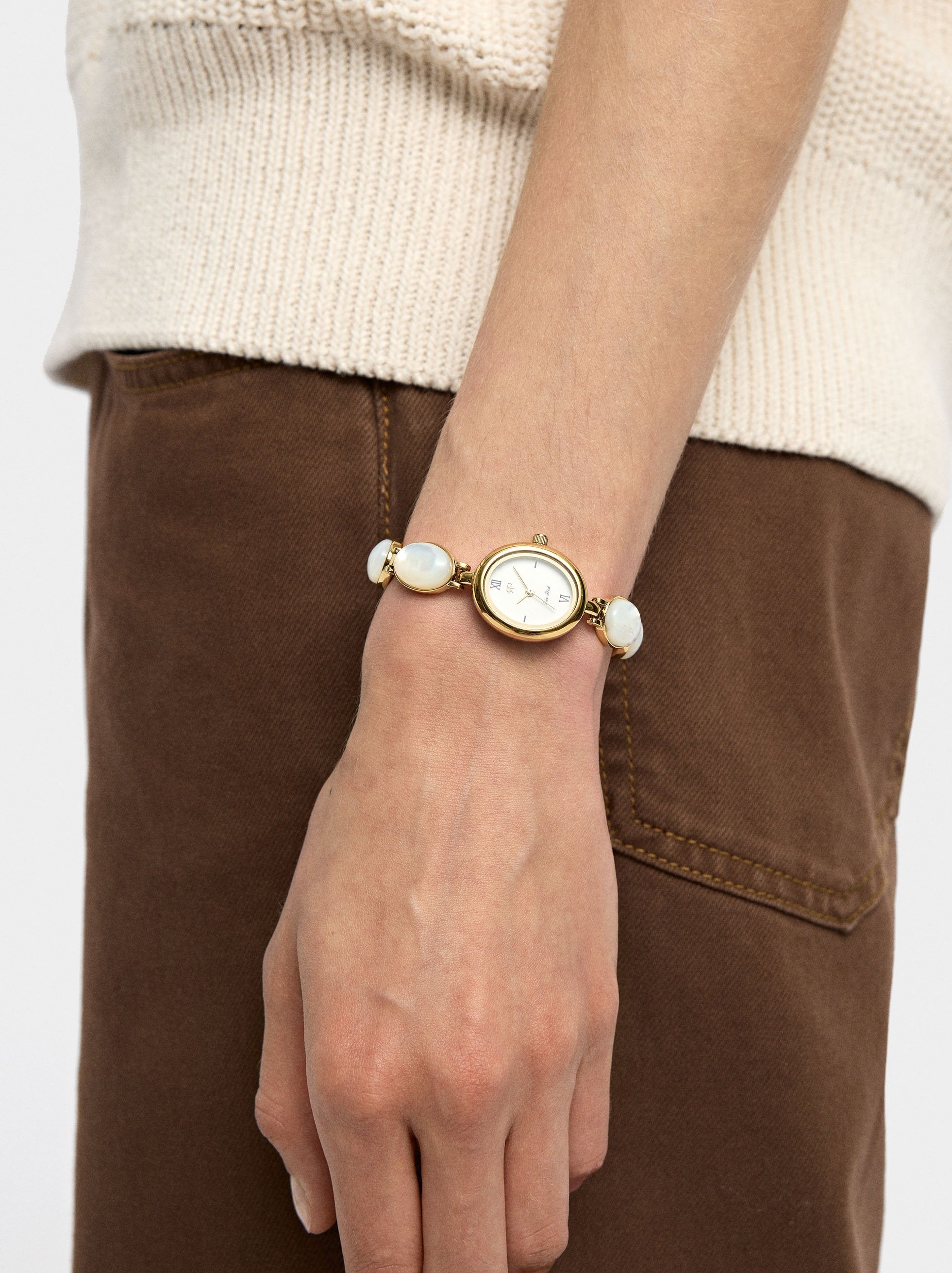 Reloj Ovalado Con Pulsera De Eslabones