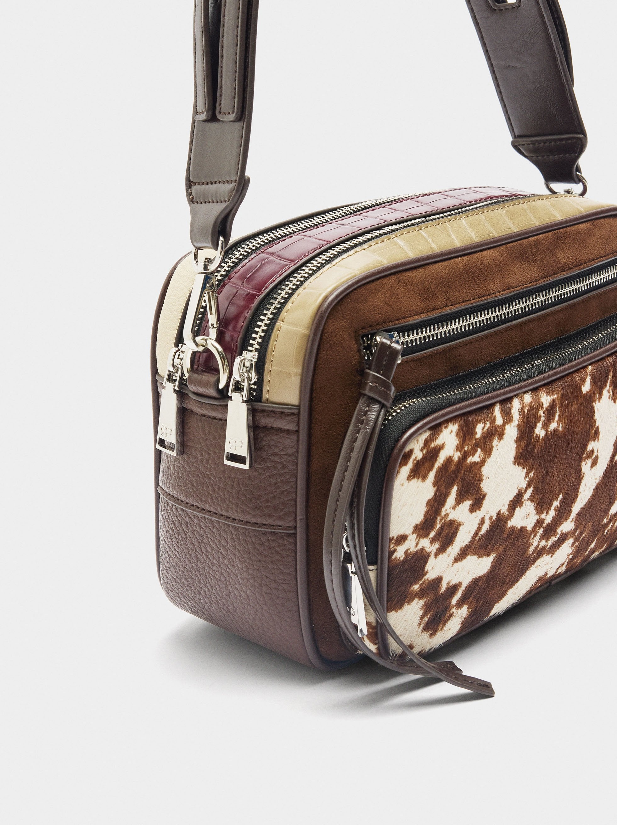 Bolso Bandolera Con Piel