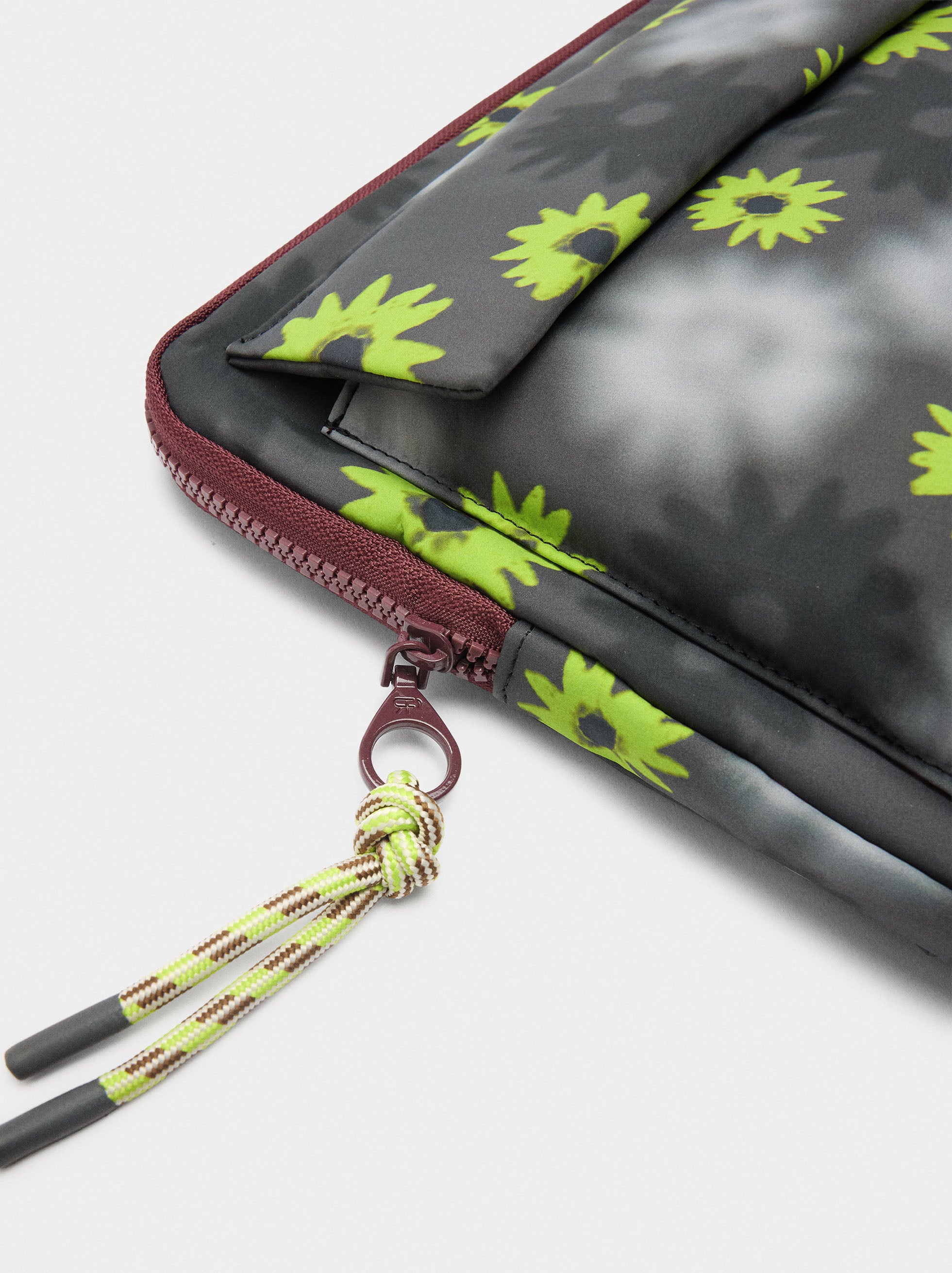Funda Estampada De Nylon Para Portátil