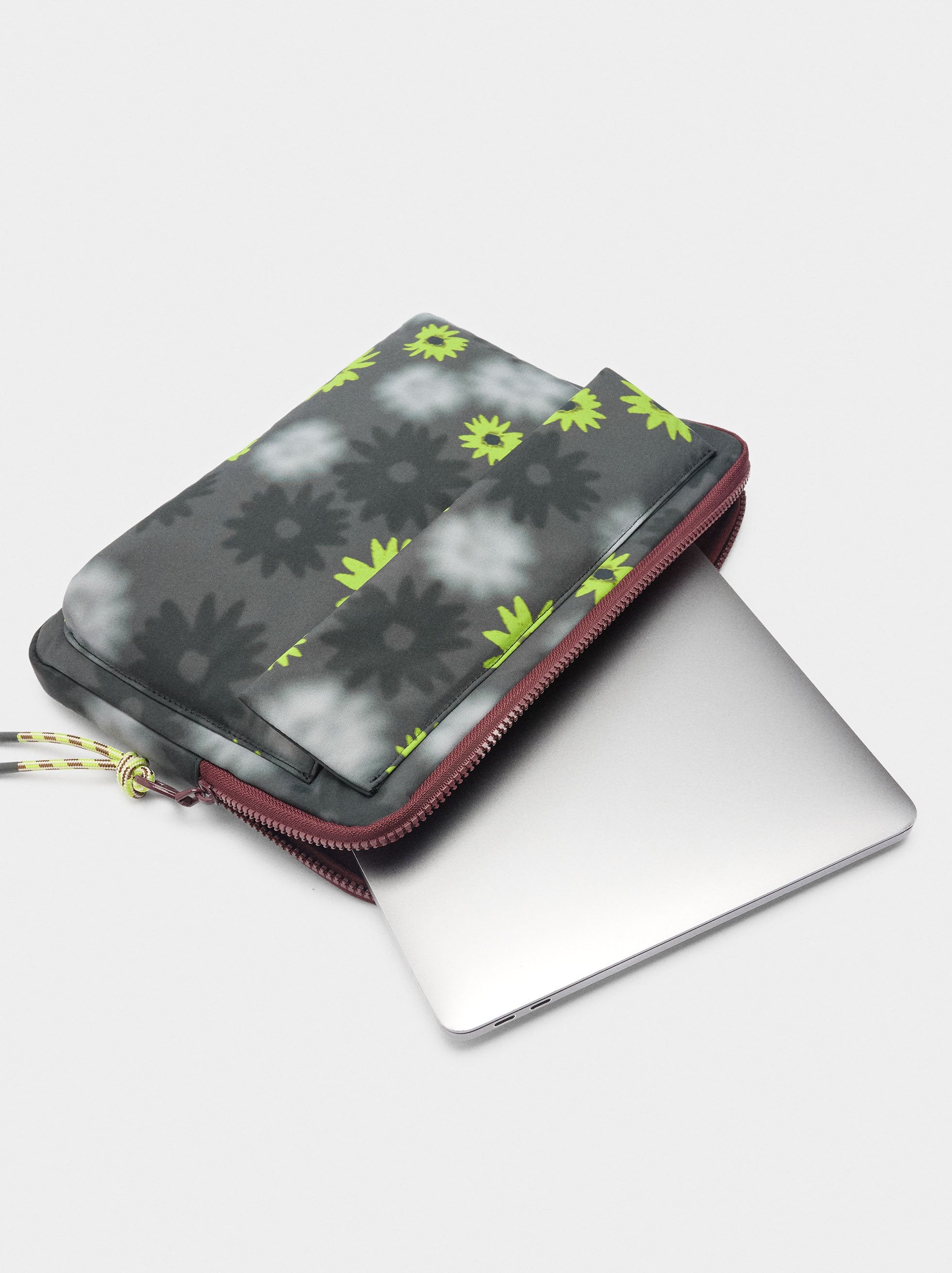 Funda Estampada De Nylon Para Portátil