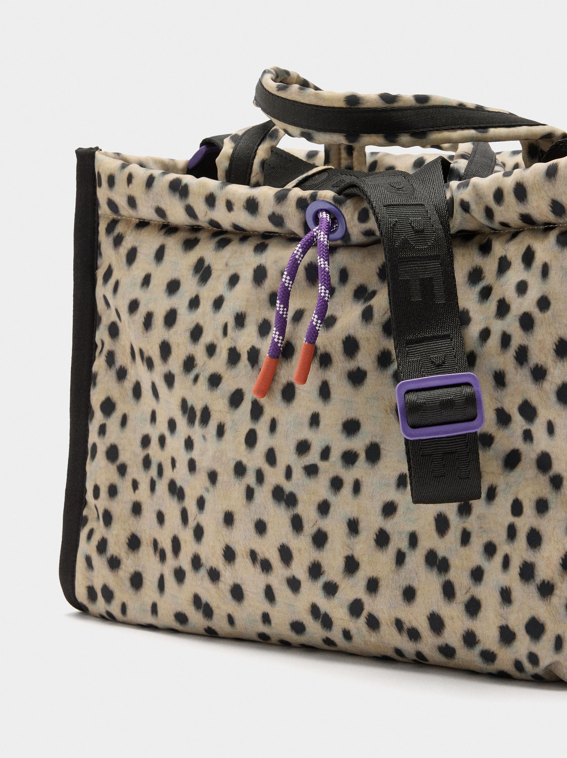 Bolso Shopper De Nylon Estampado Animal