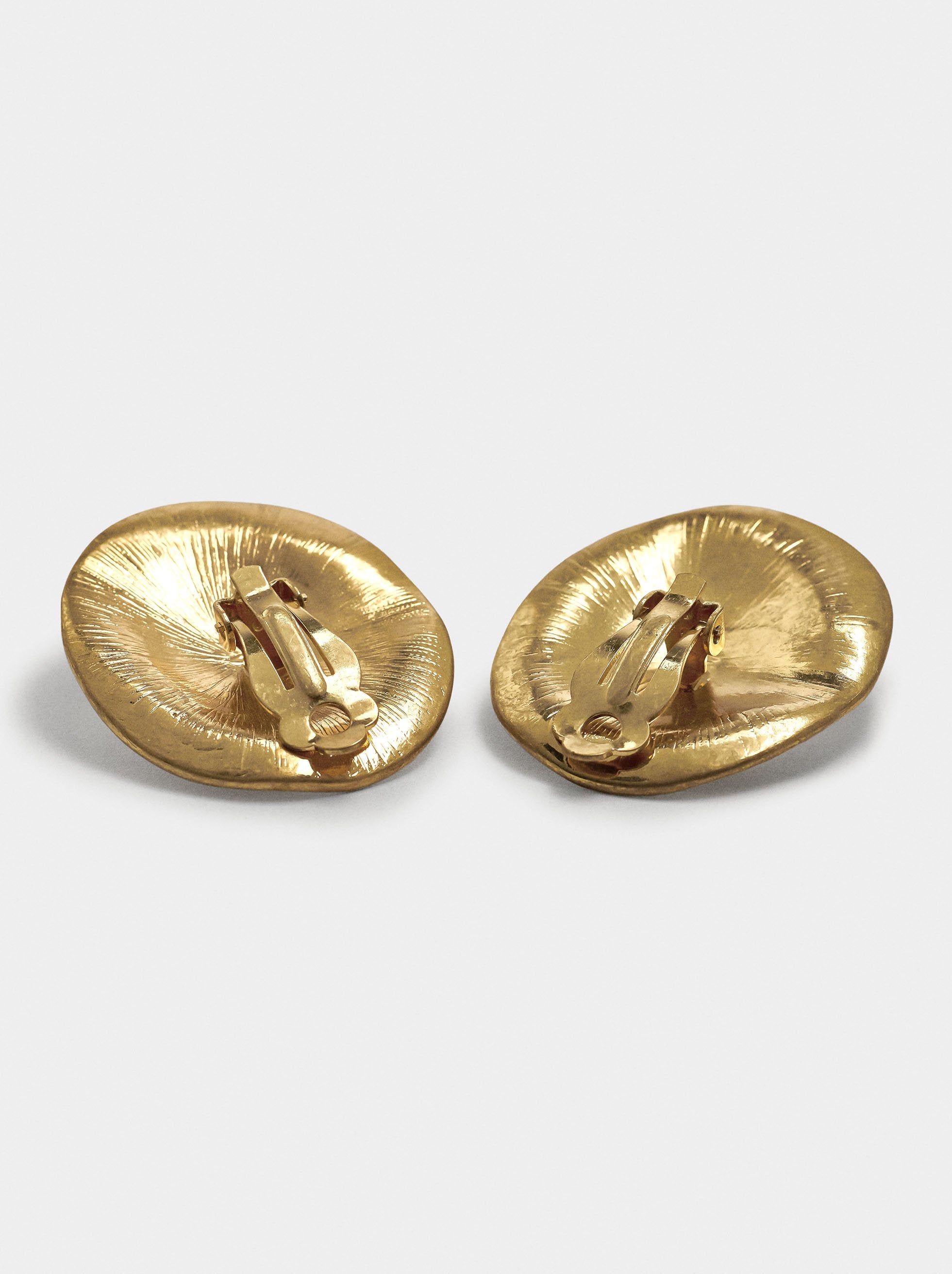 Pendientes Redondos Con Relieve