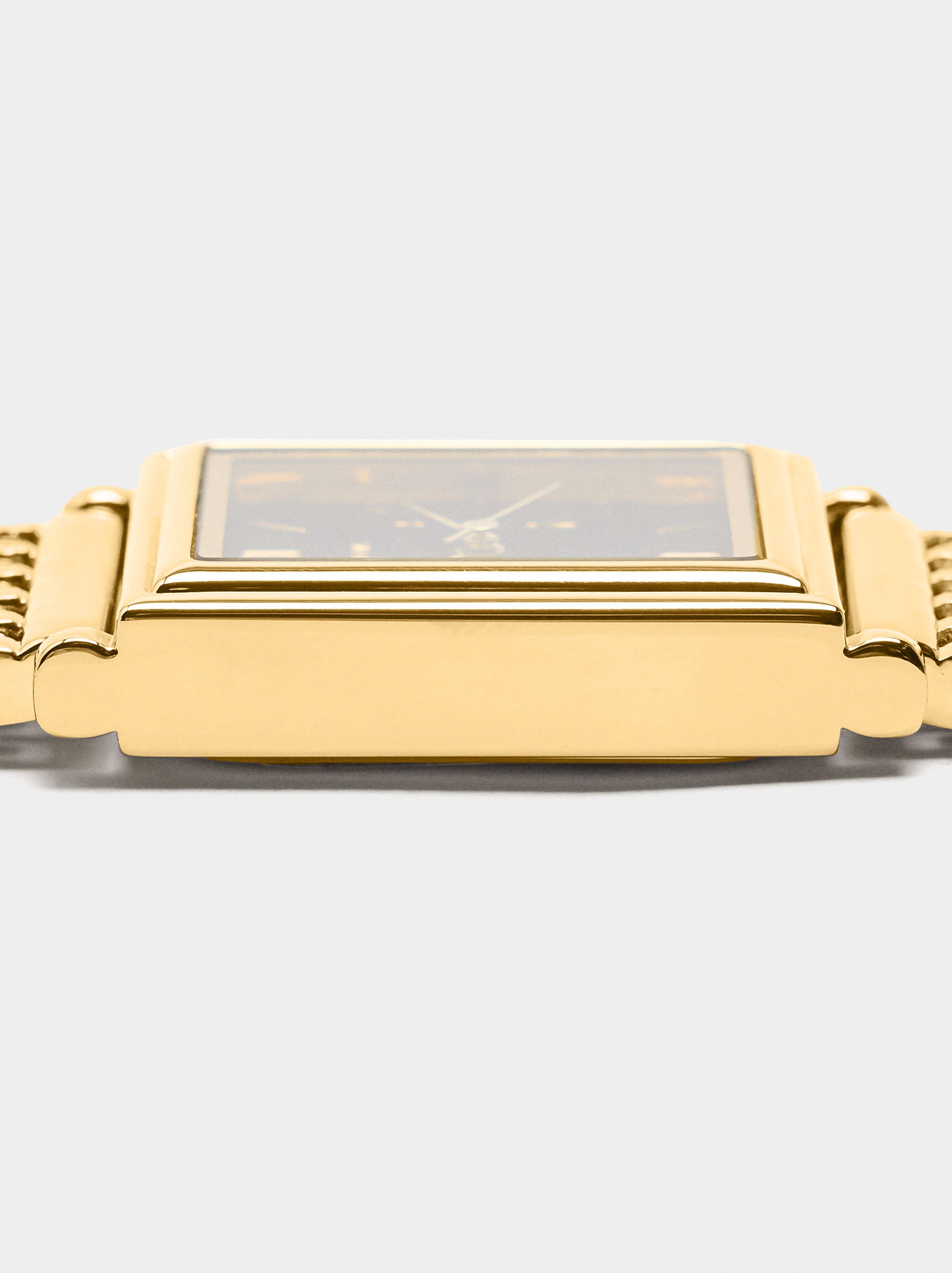 Reloj Rectangular Con Brazalete Metálico