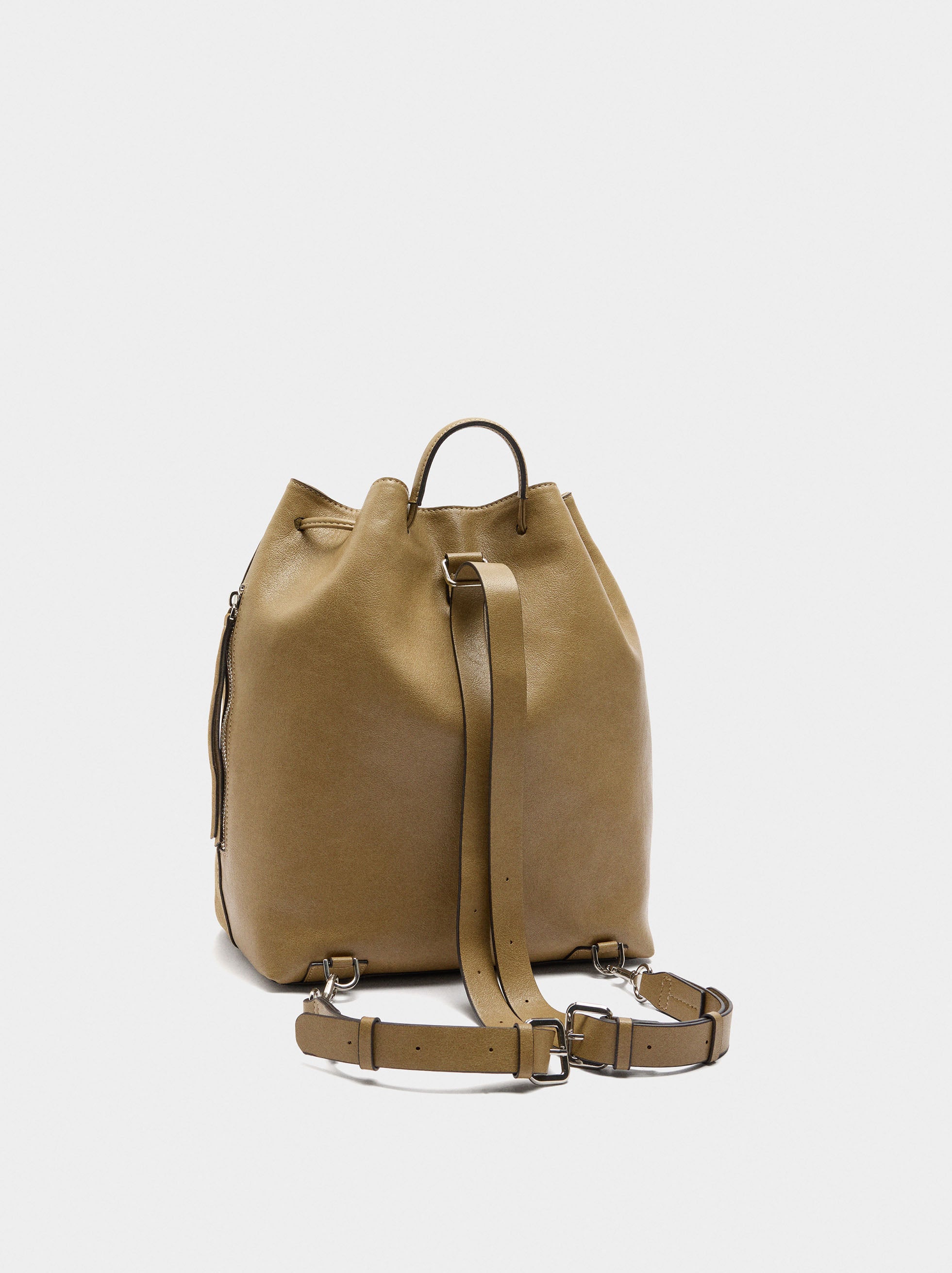 Mochila Con Piel