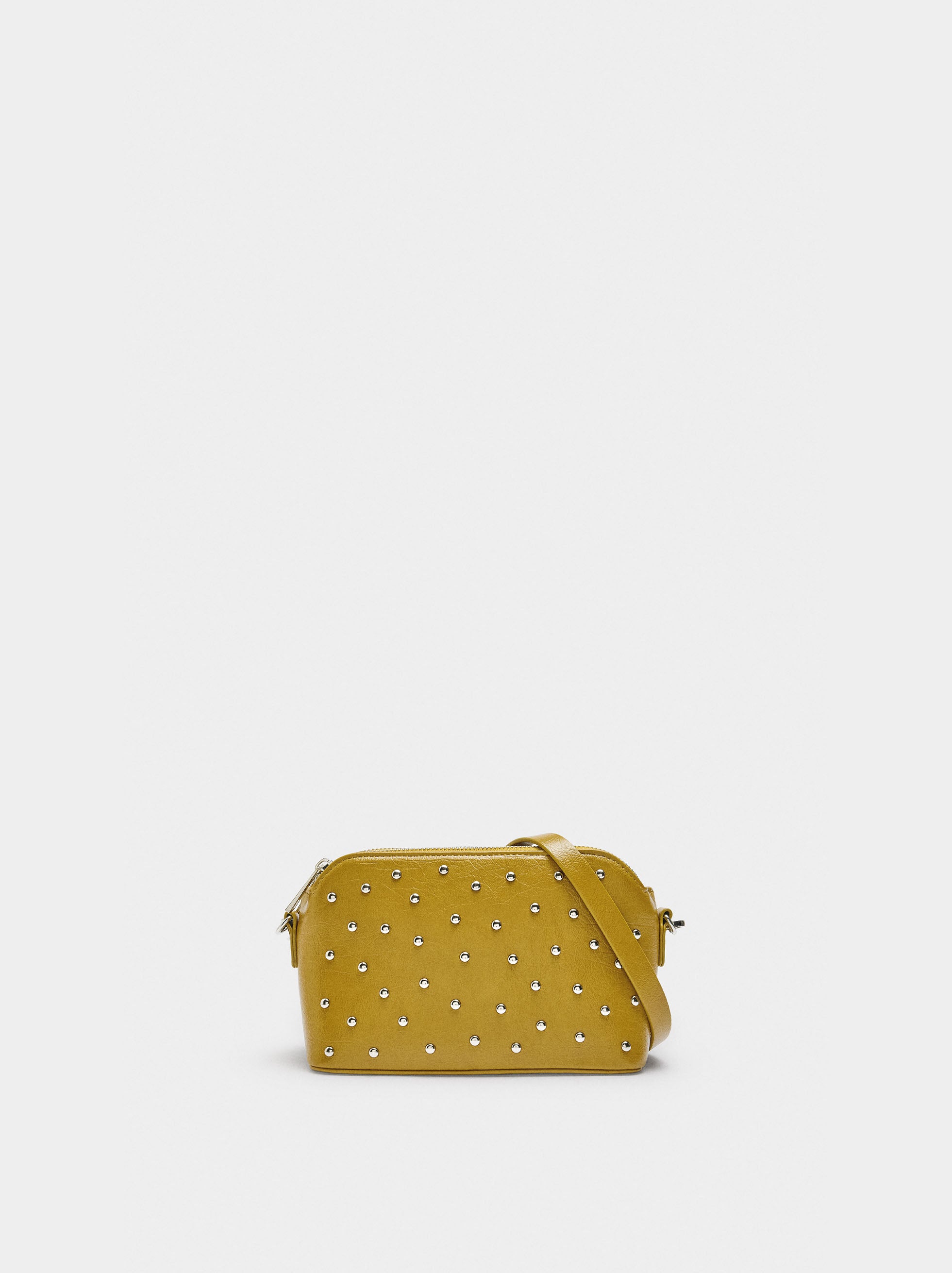 Bolso Bandolera Con Tachuelas