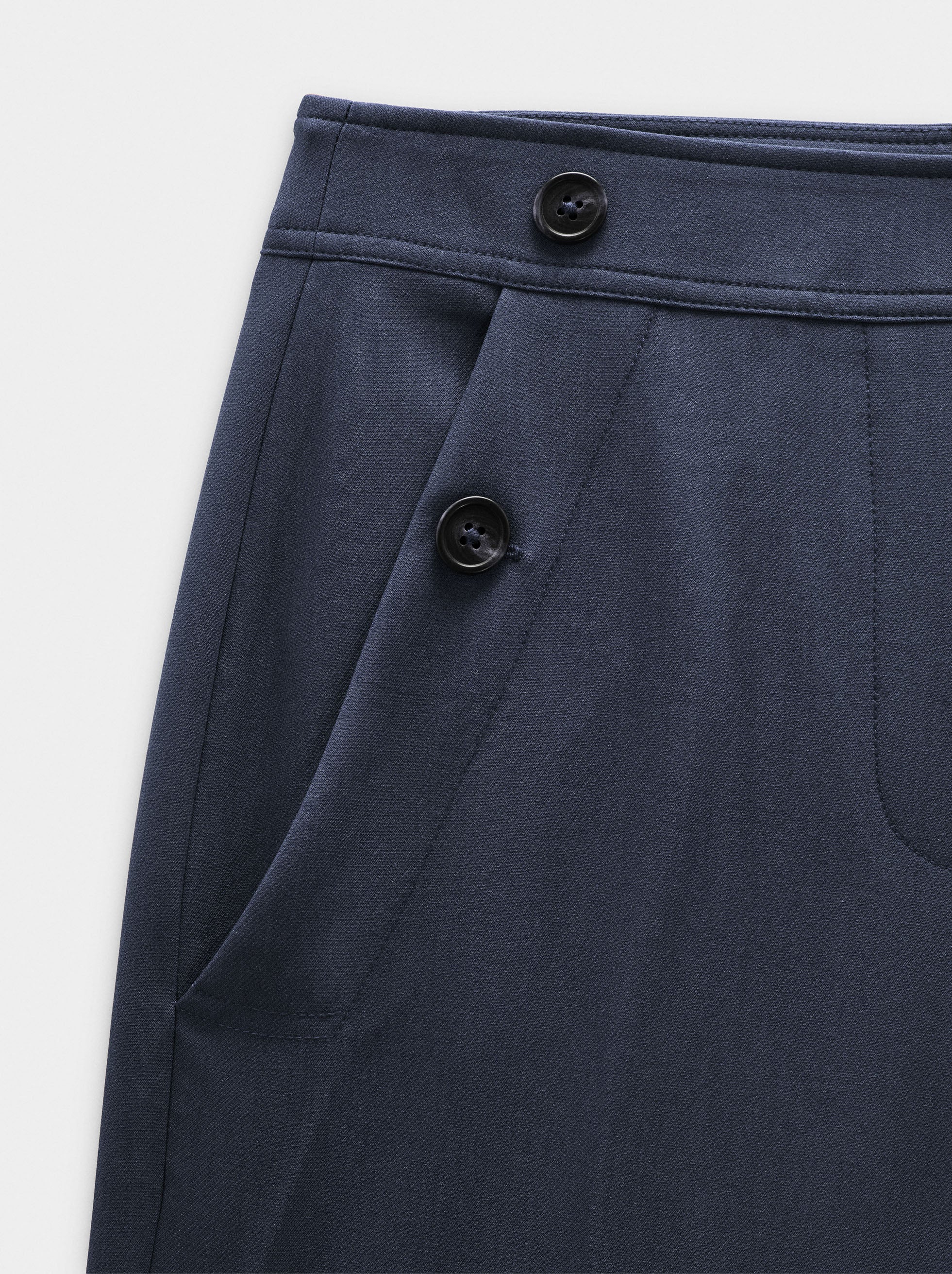 Pantalón Fluido Con Bolsillos