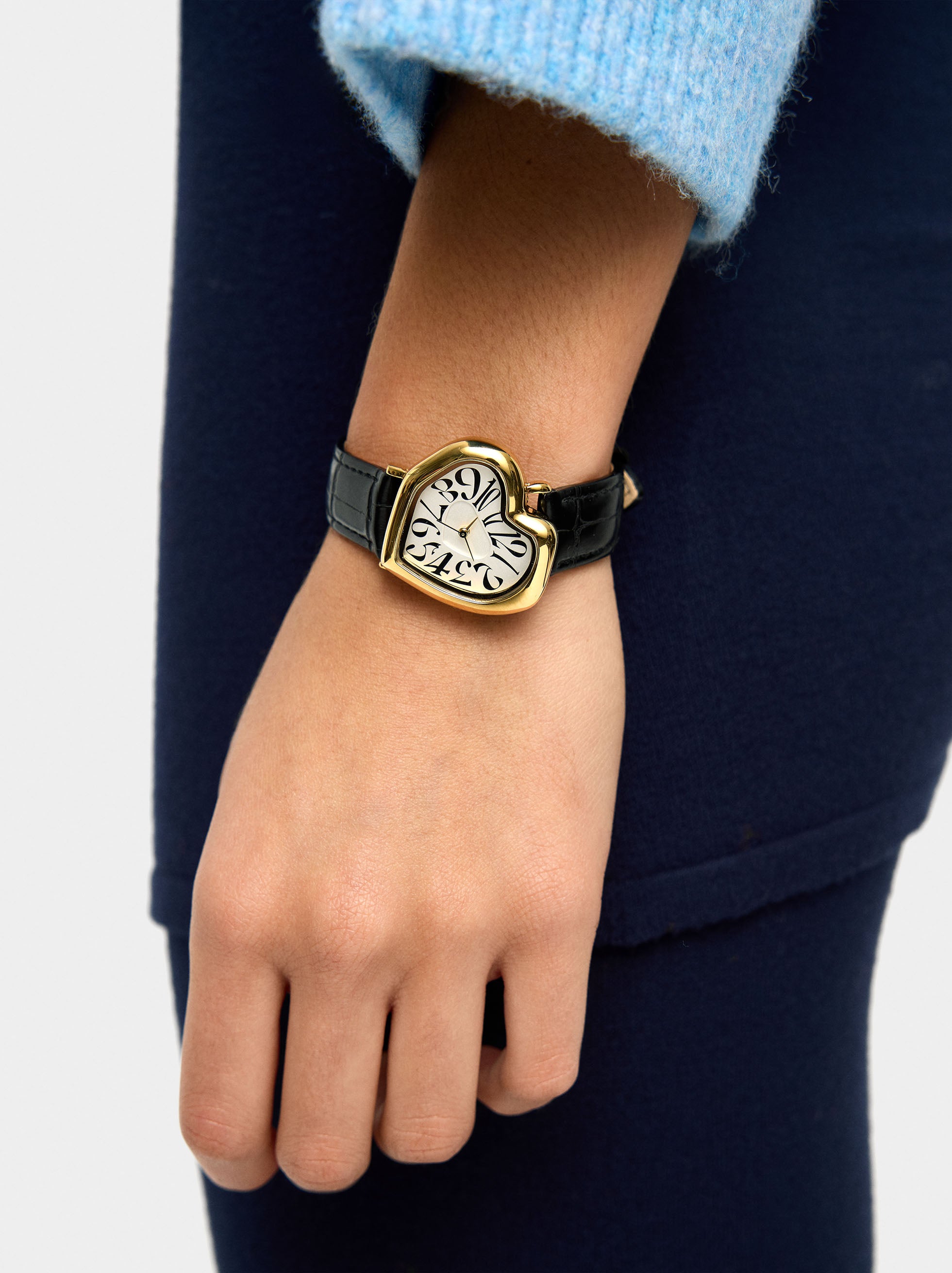 Reloj Con Esfera En Forma De Corazón