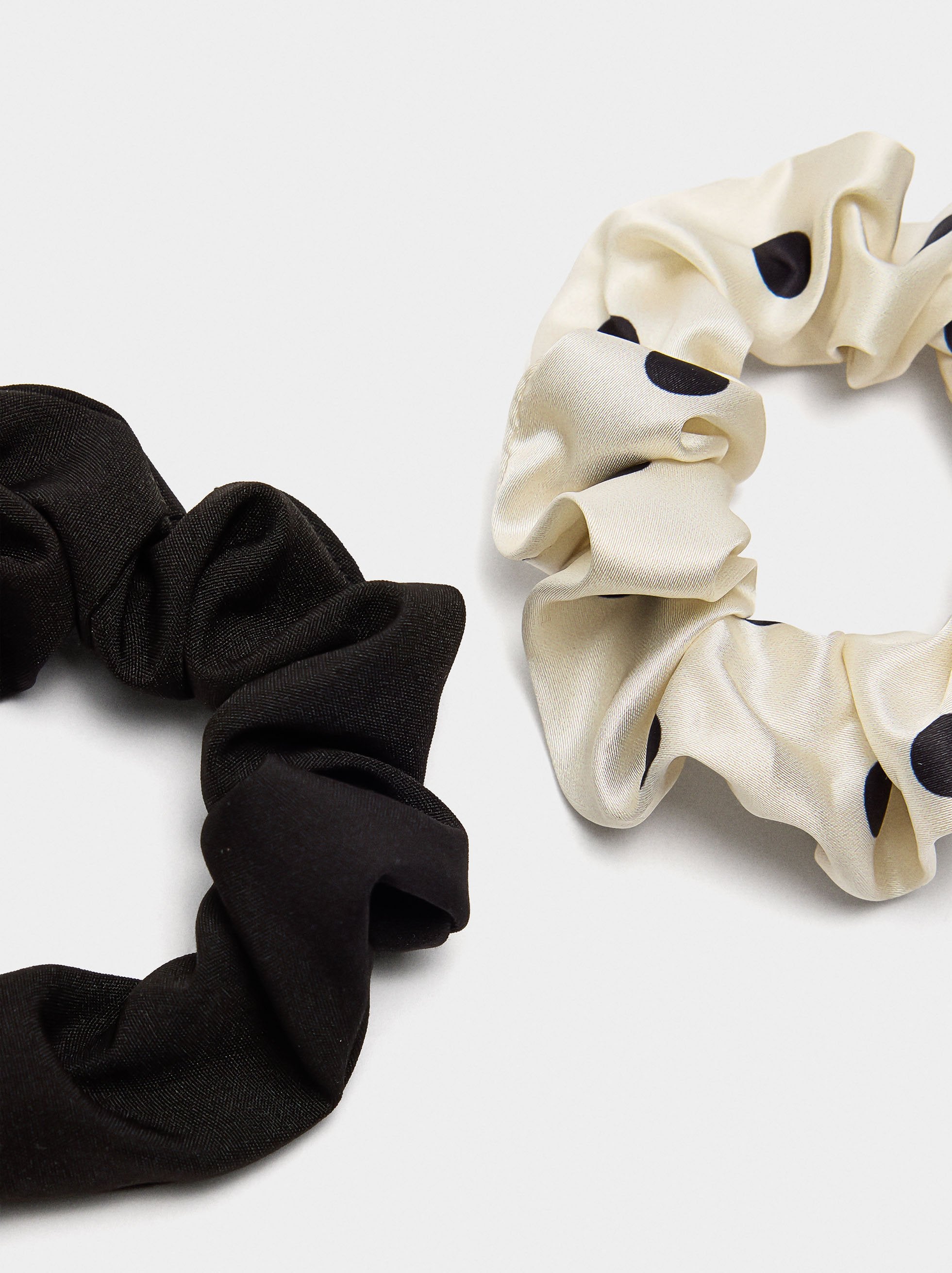 Set De Elásticos Xouxou Con Lunares