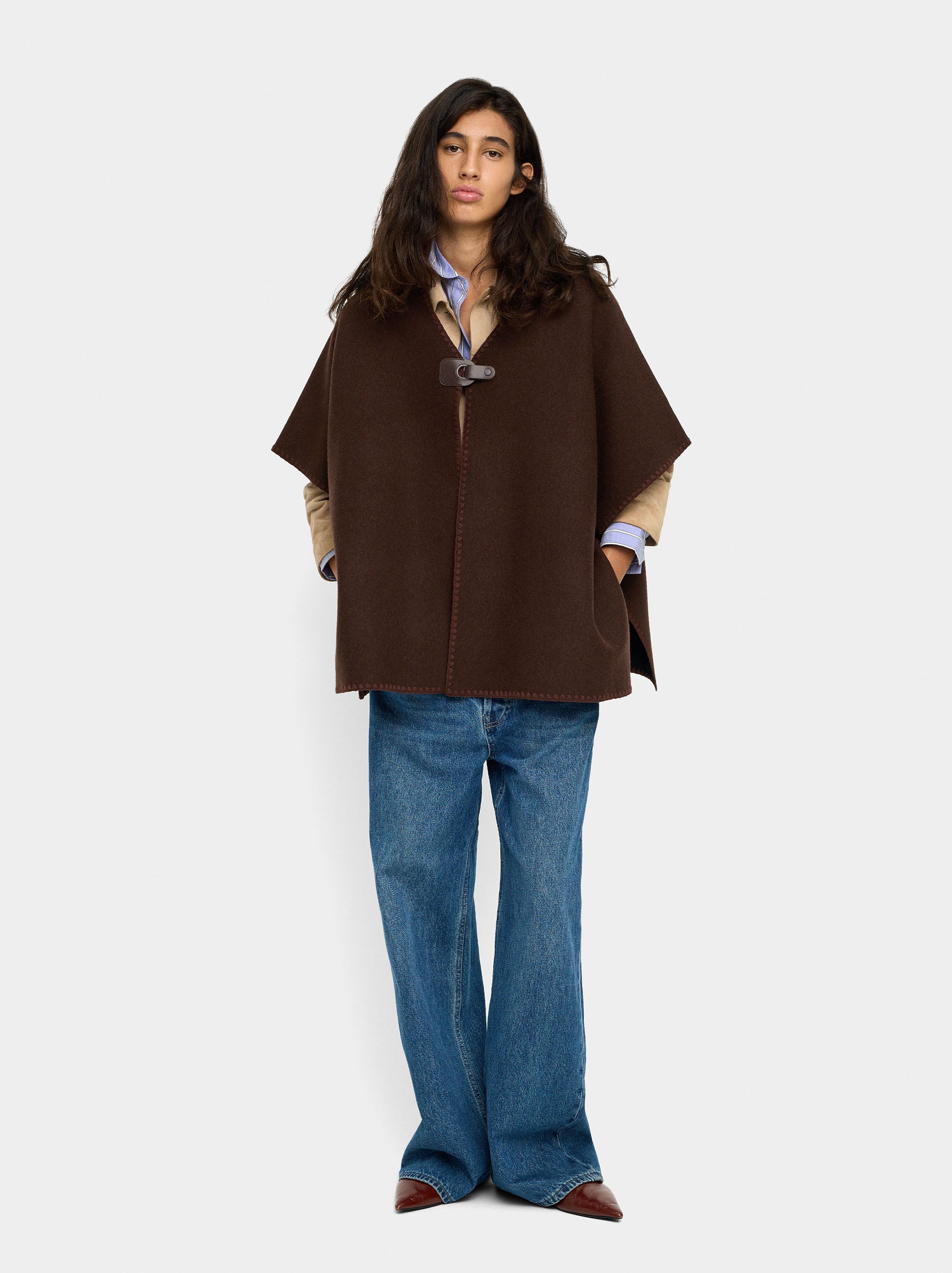 Poncho De Punto Con Hebilla