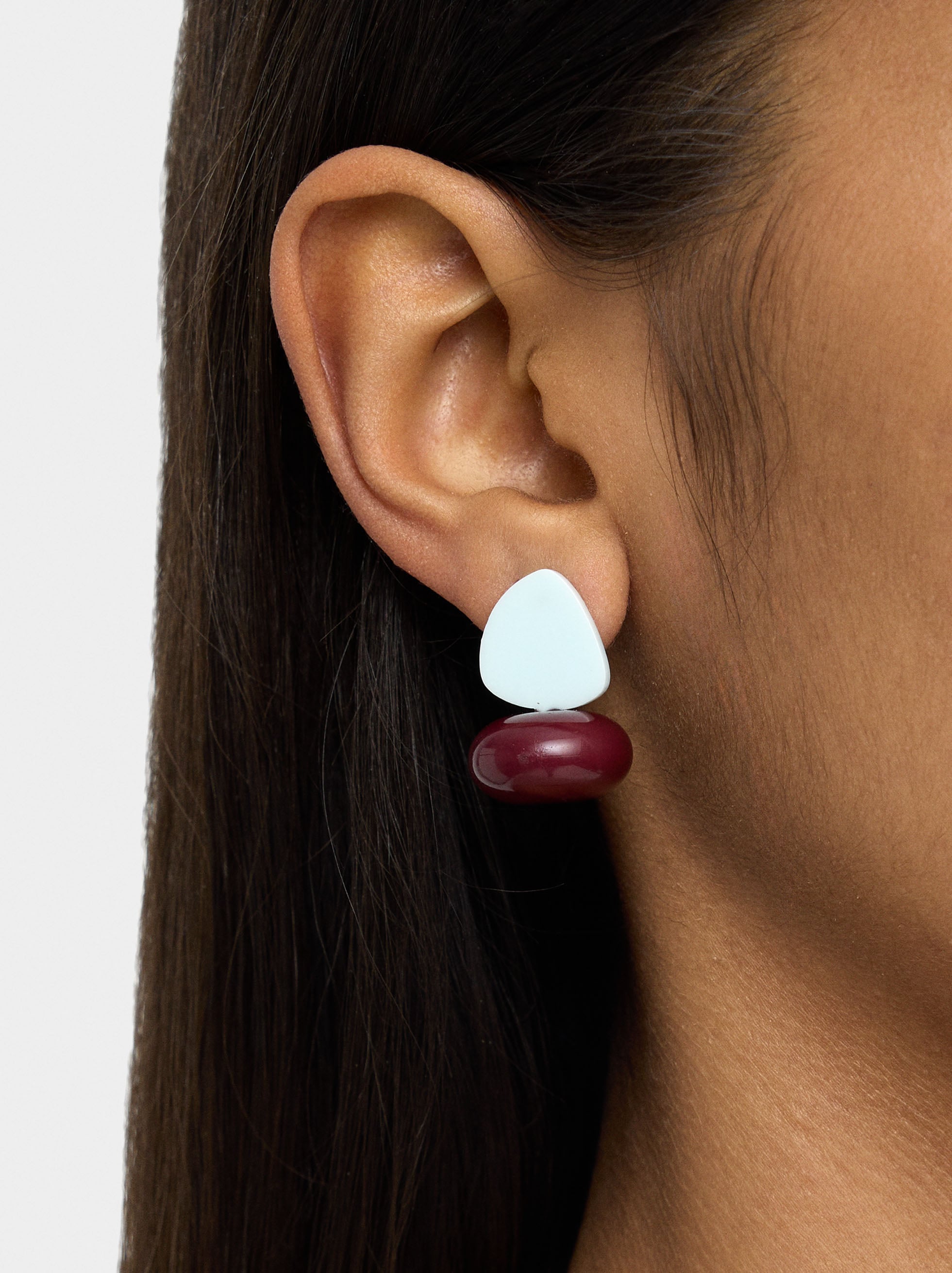 Pendientes Cortos Con Resina
