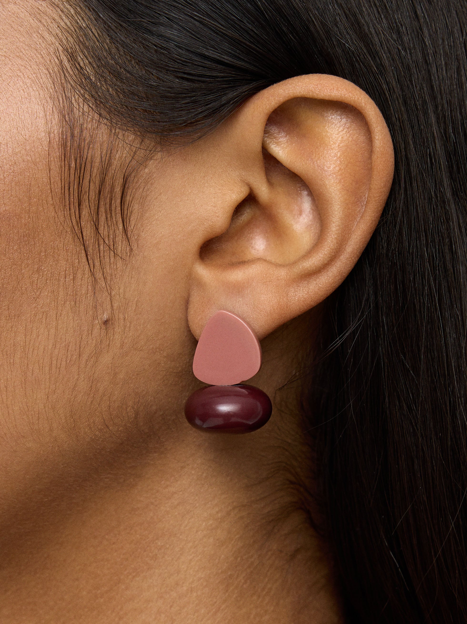 Pendientes Cortos Con Resina