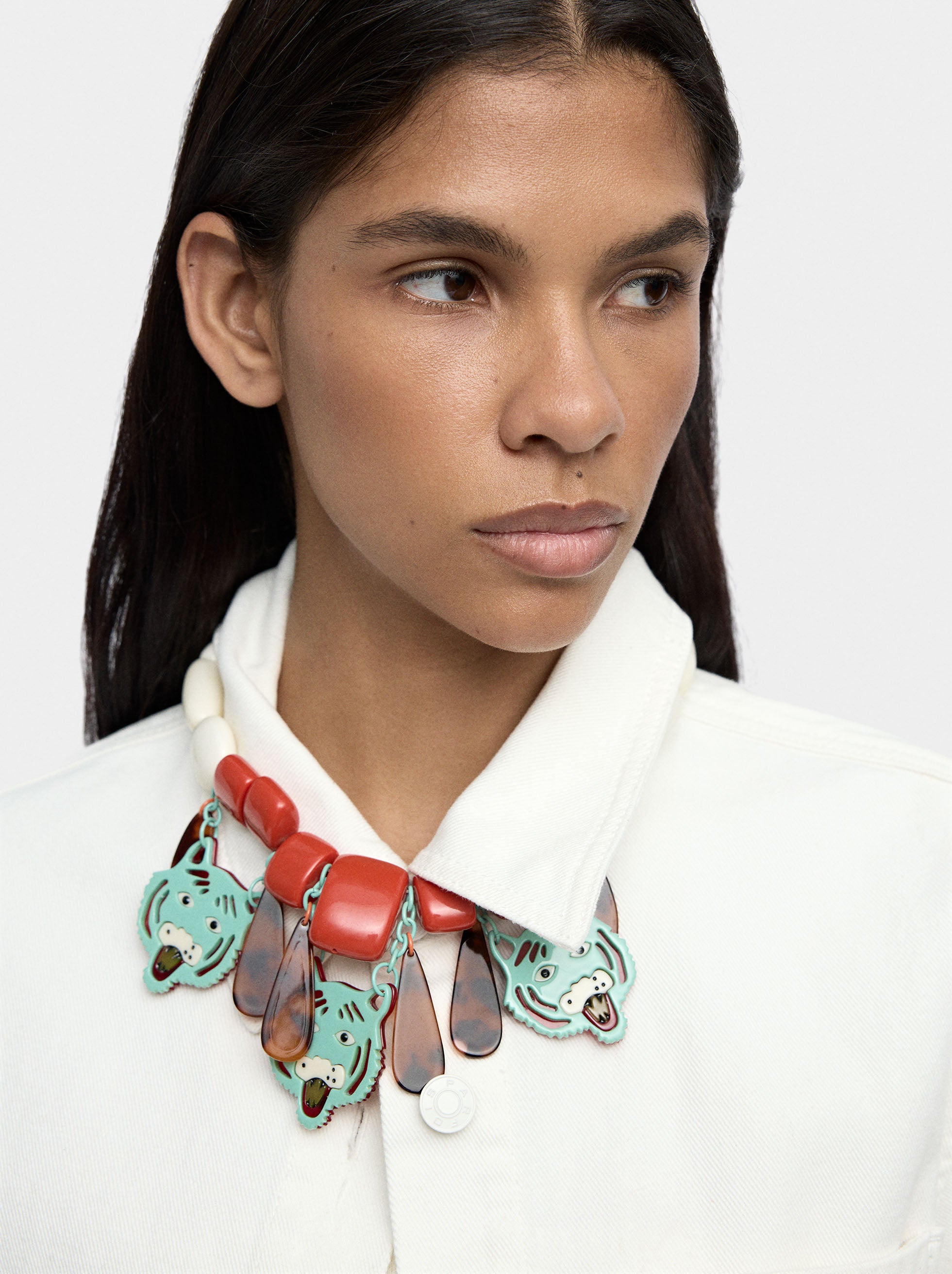 Collar Cuentas De Resina Con Charms De Tigre