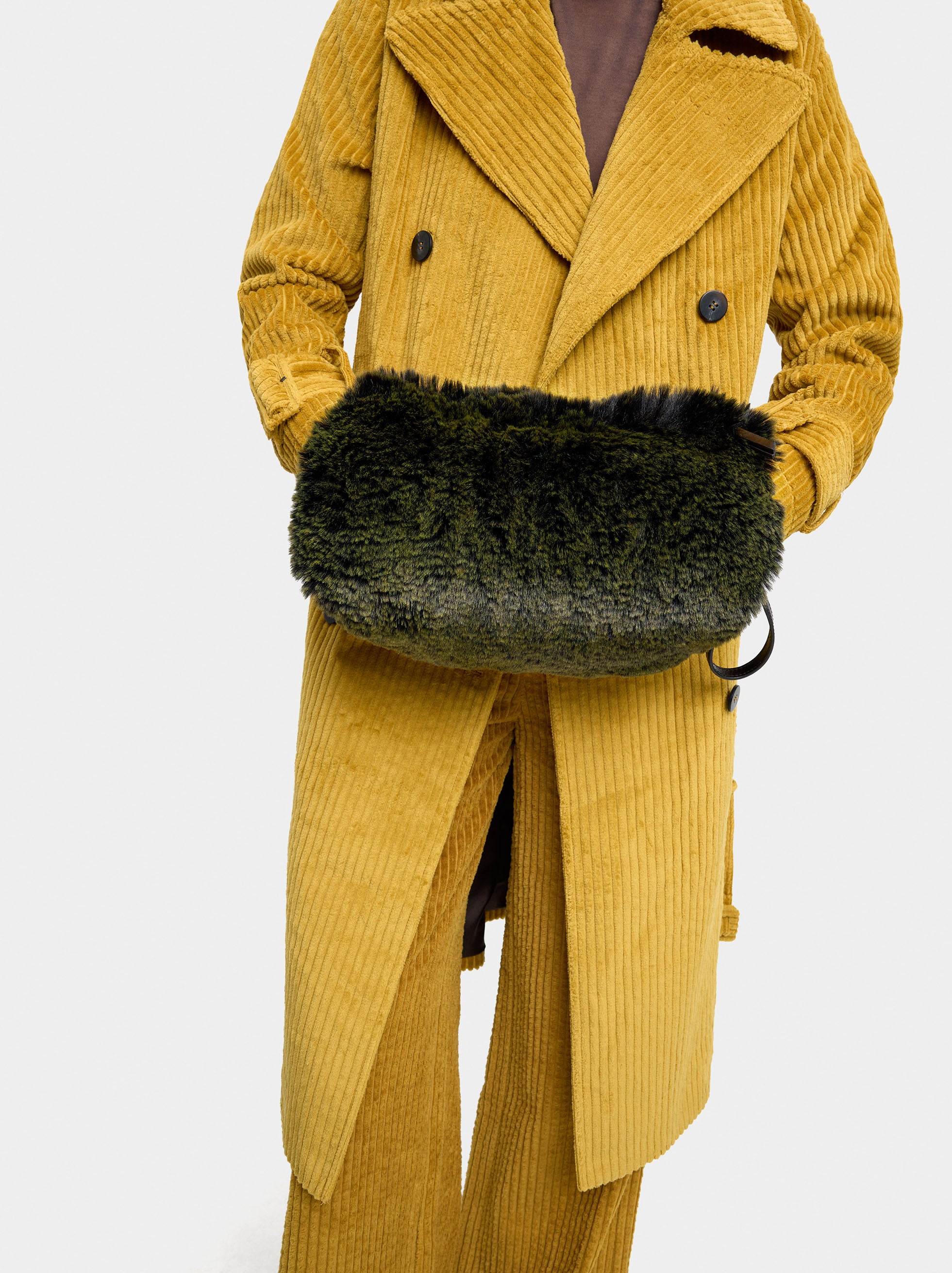 Bolso De Mano Efecto Pelo