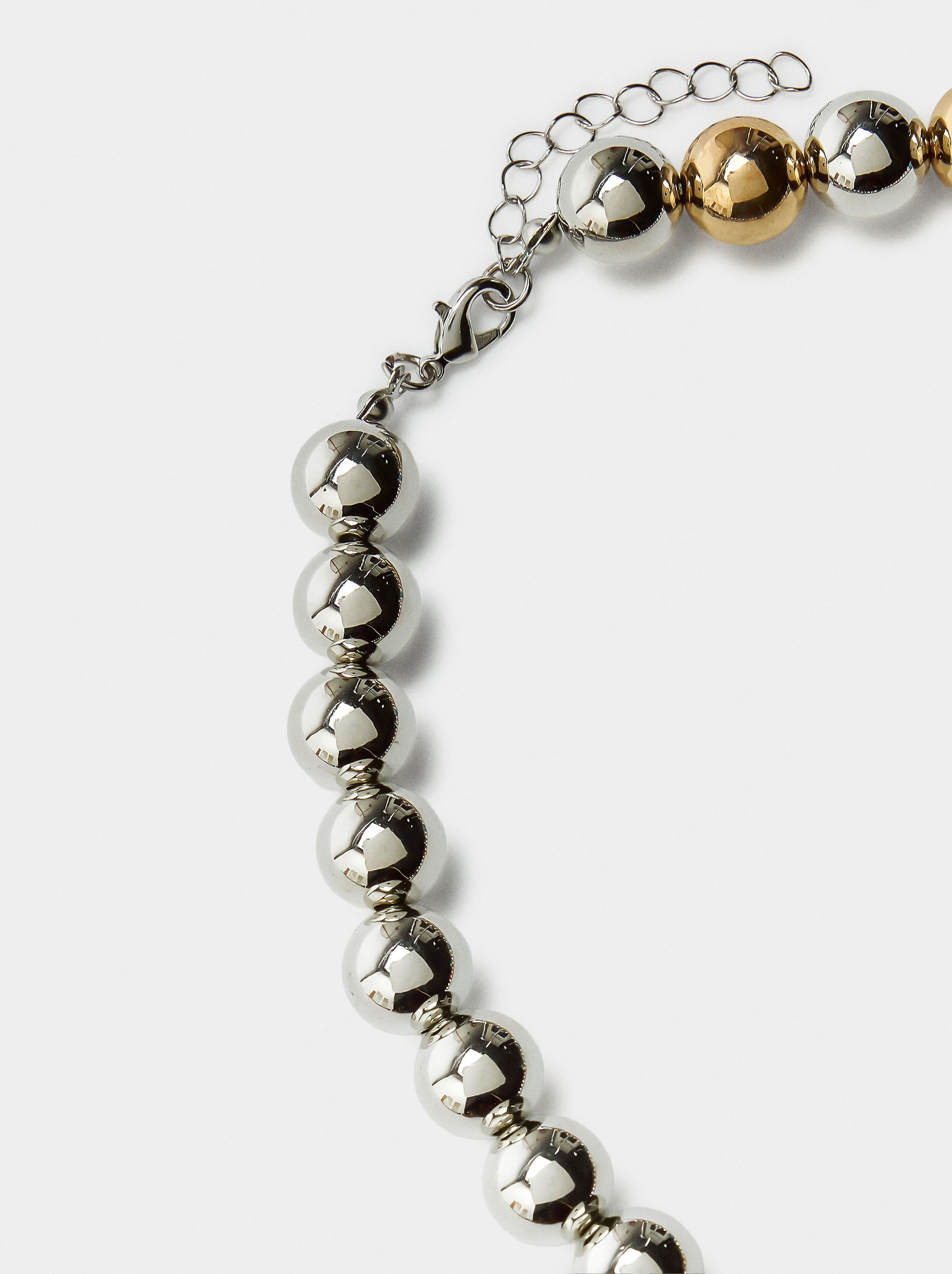Collar Corto Con Abalorios