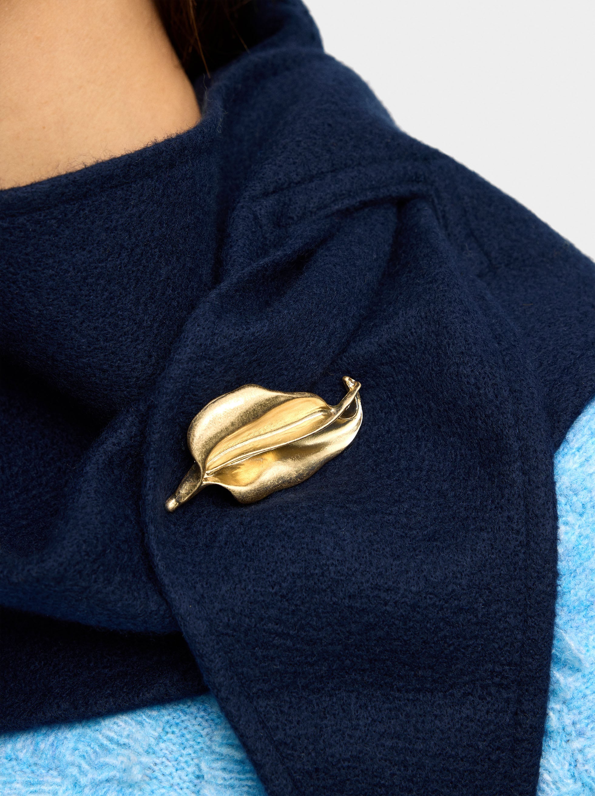 Broche Hoja