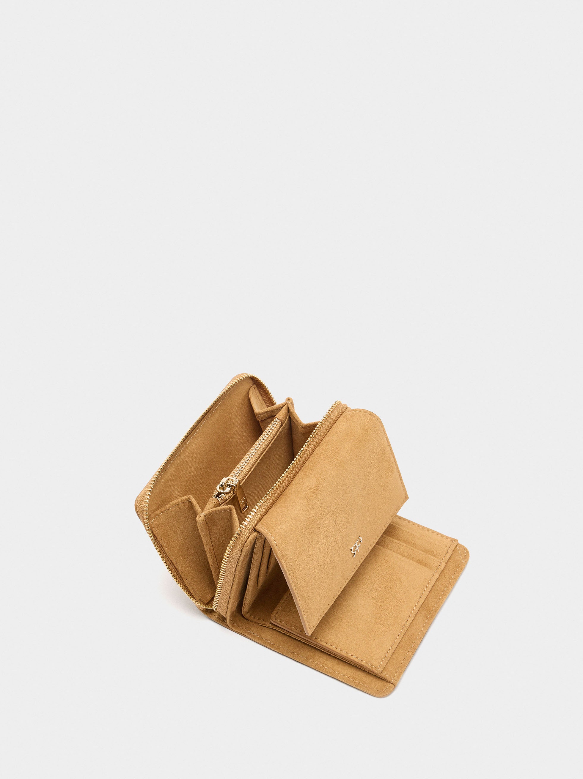 Cartera Efecto Ante Con Solapa