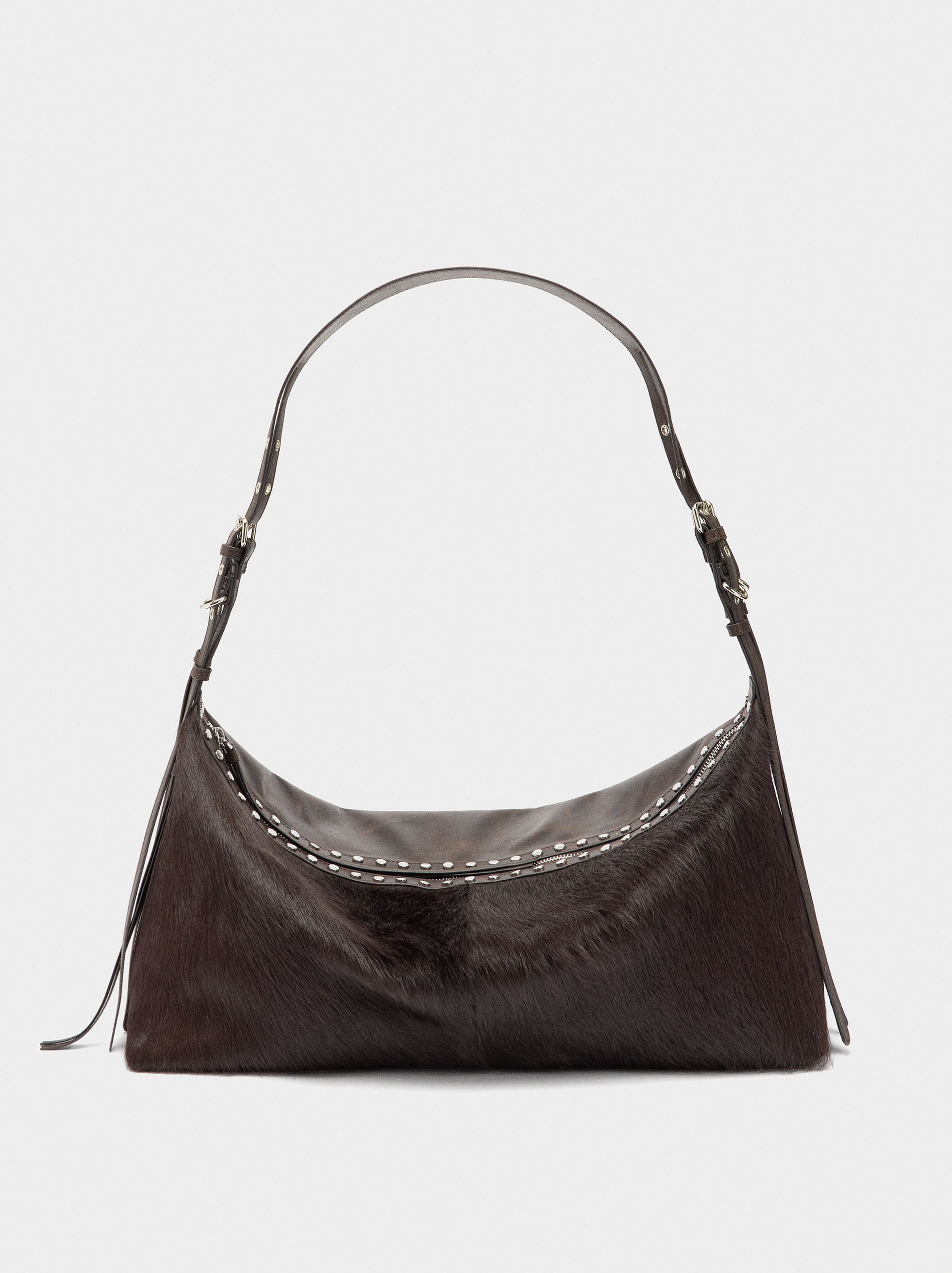 Bolso Con Detalles De Piel Y Tachuelas