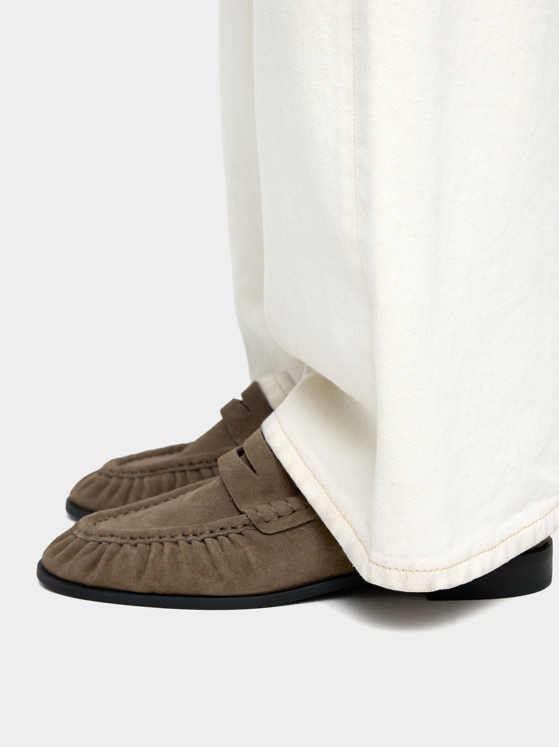Mocasines De Piel Con Pespuntes