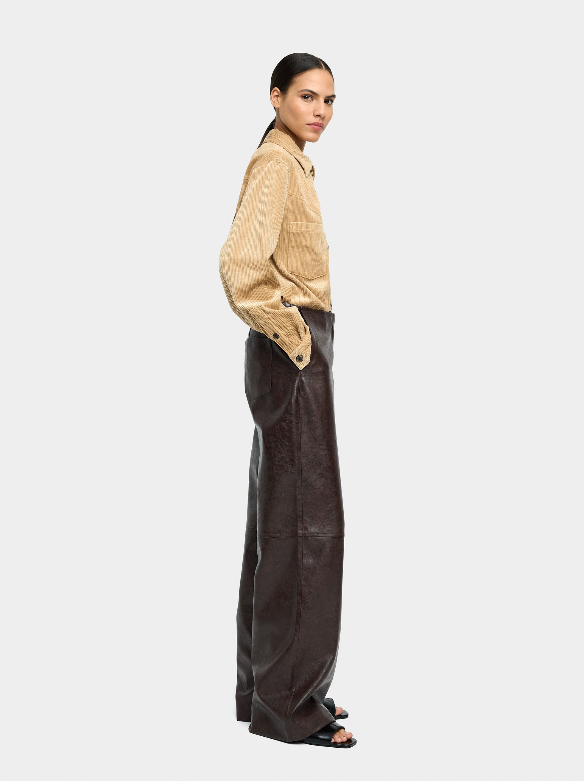 Pantalón Efecto Piel
