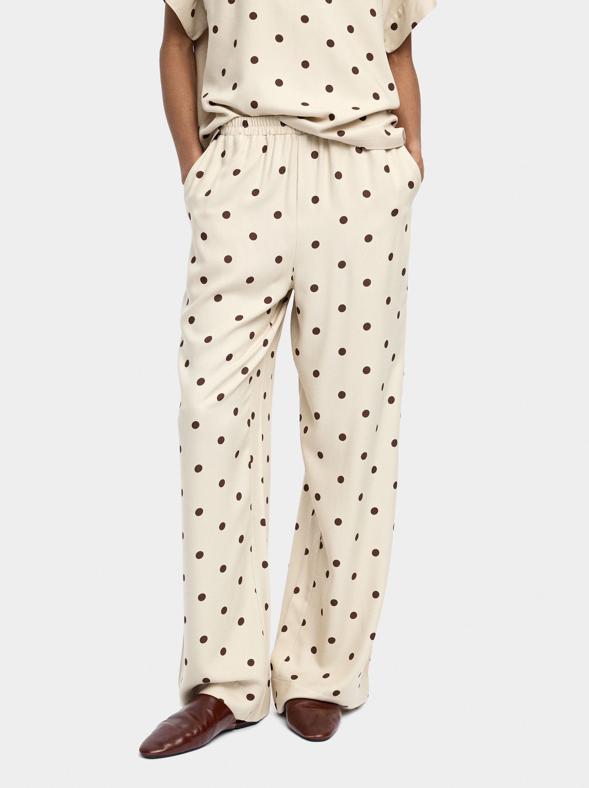 Pantalón De Lunares Con Cintura Elástica