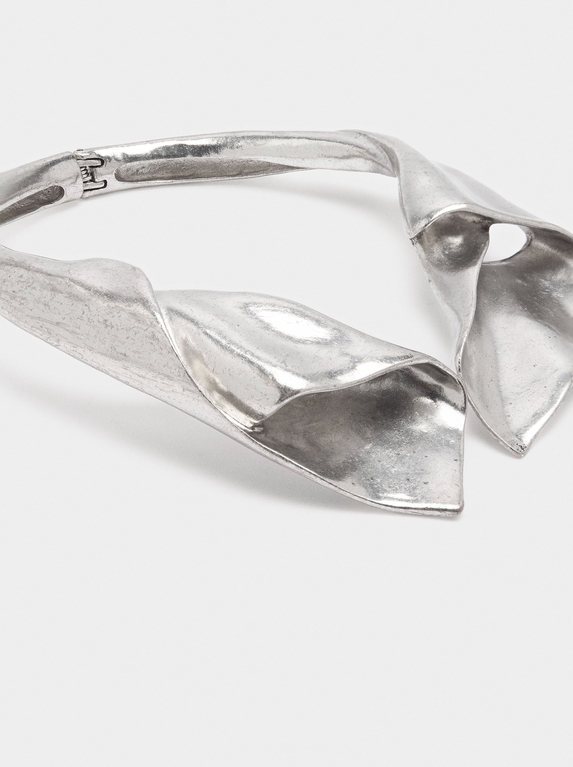 Collar Abierto De Flores