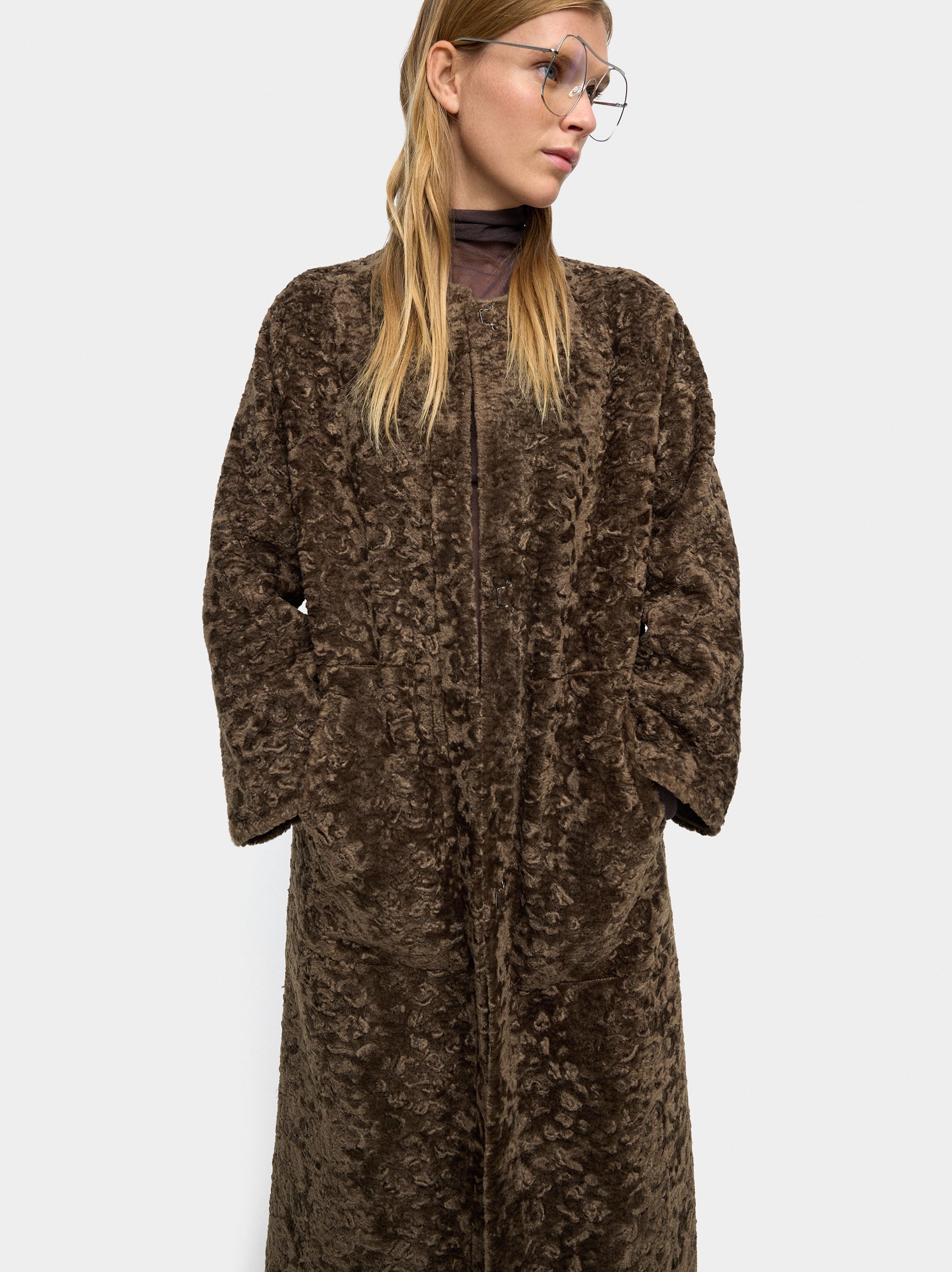 Abrigo Largo Con Textura