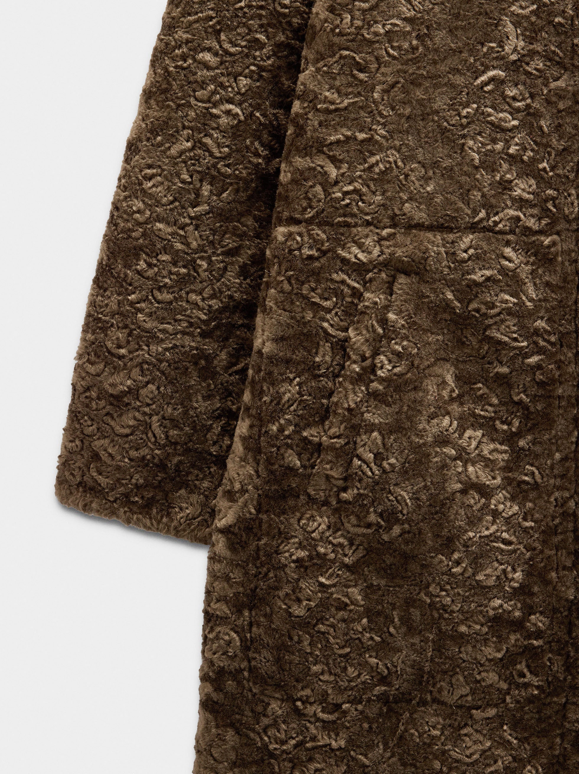 Abrigo Largo Con Textura