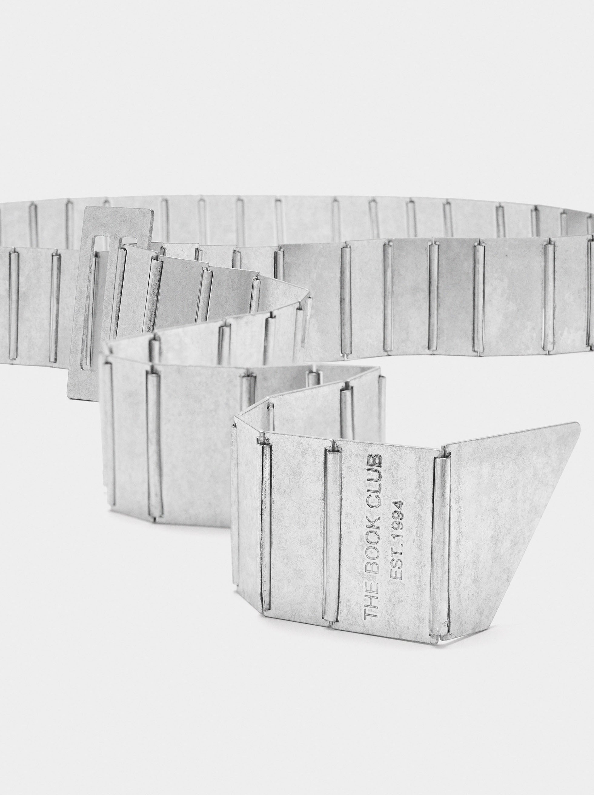 Cinturón Metálico Con Bisagras