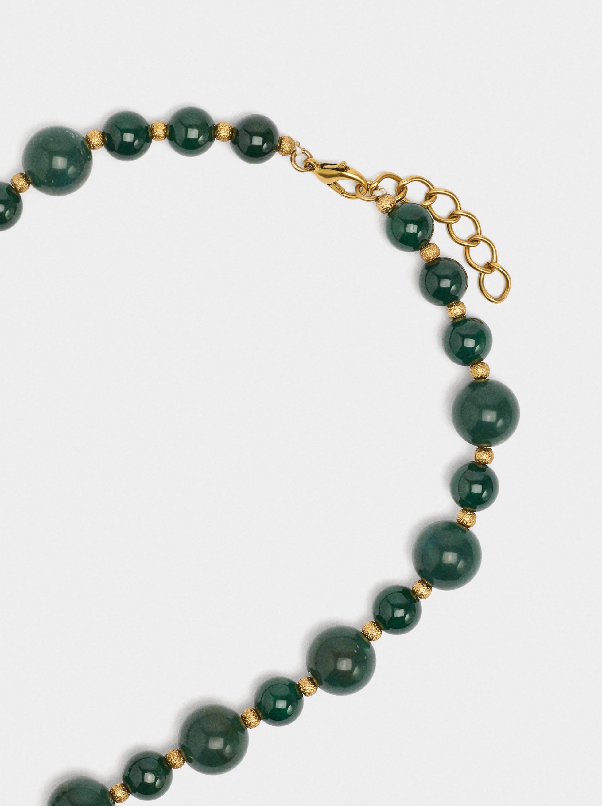 Collar Corto De Cuentas Con Colgante De Cruz