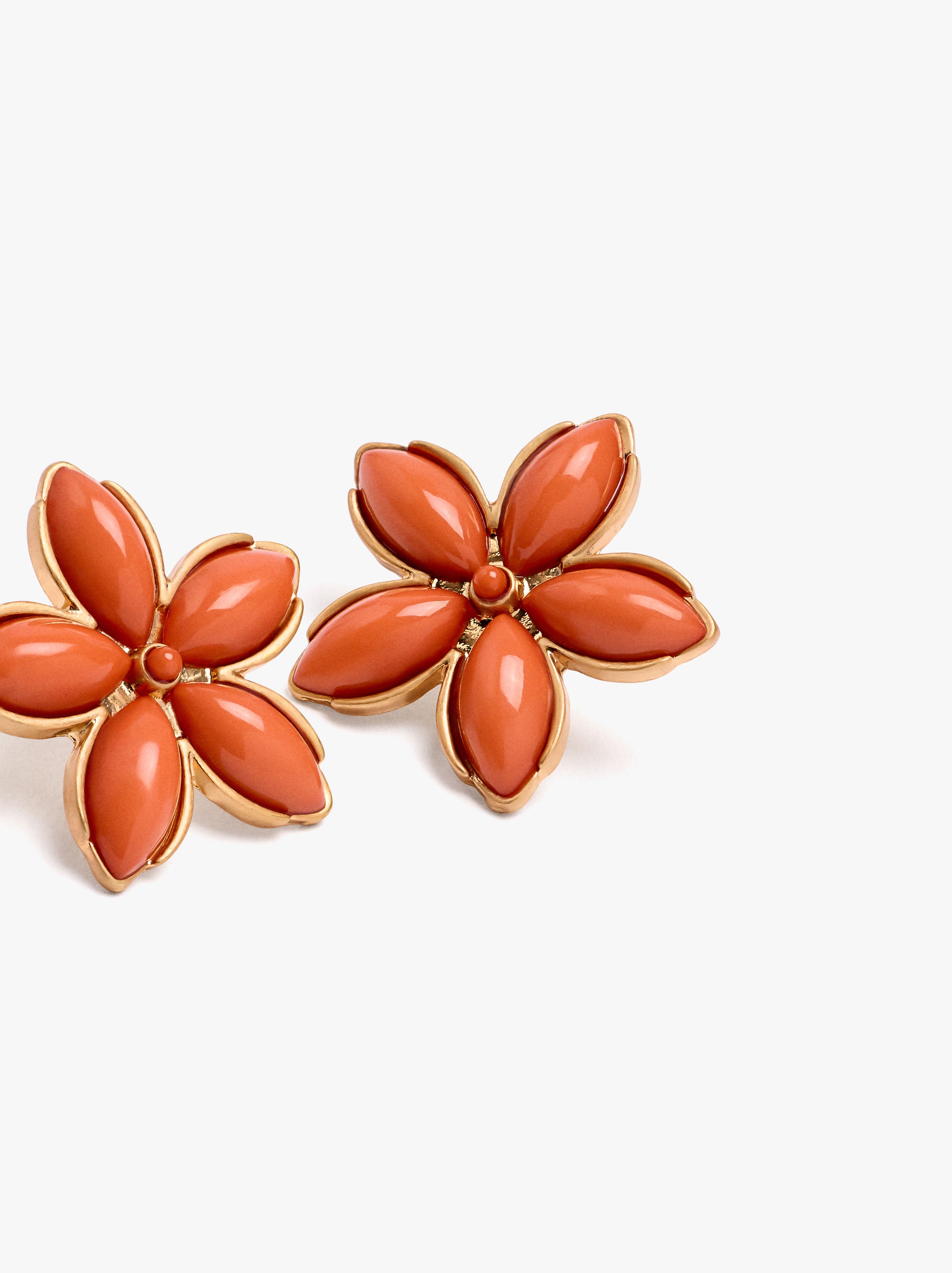Pendientes Flor Con Resina