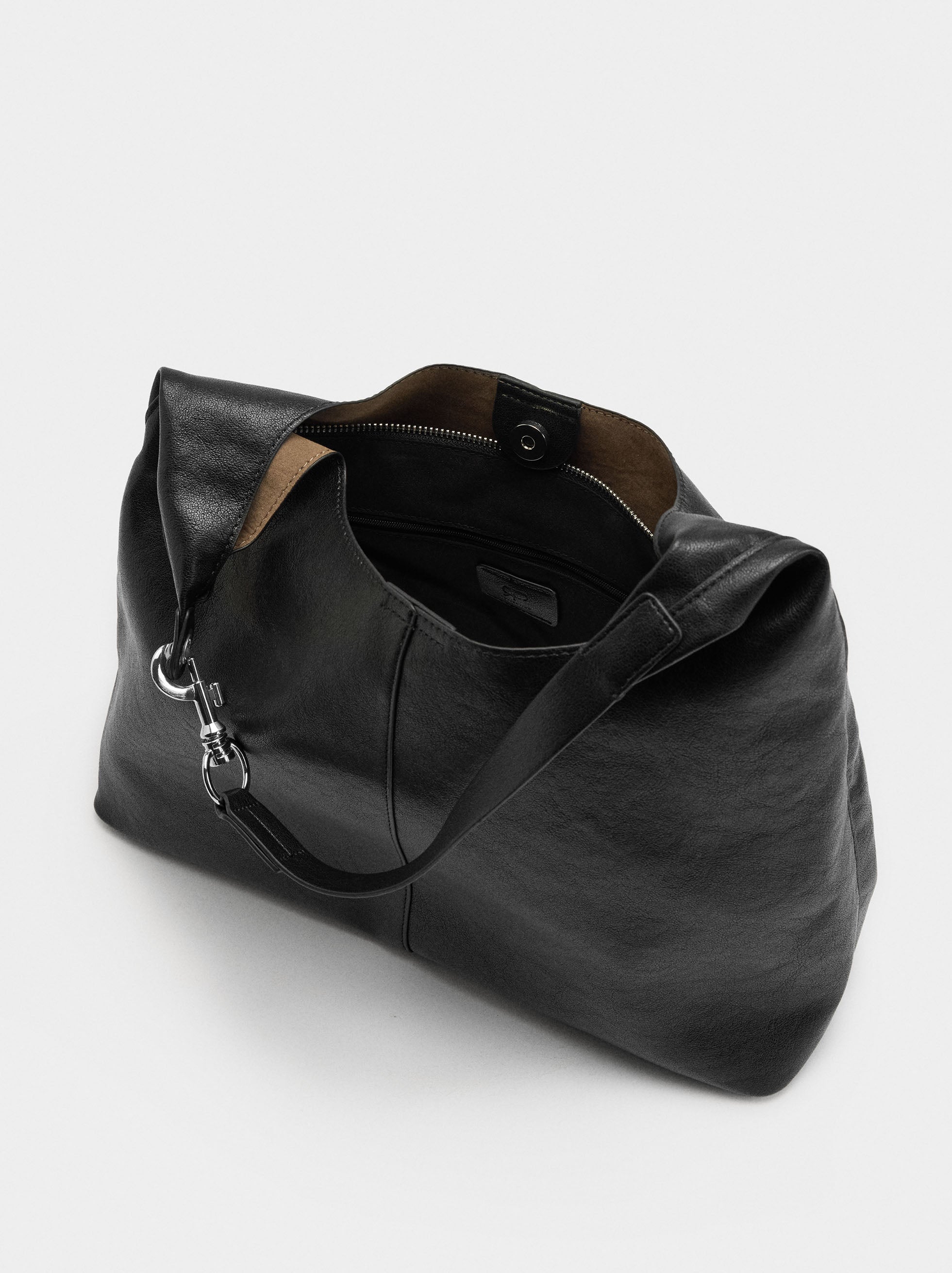 Bolso De Hombro Con Mosquetón