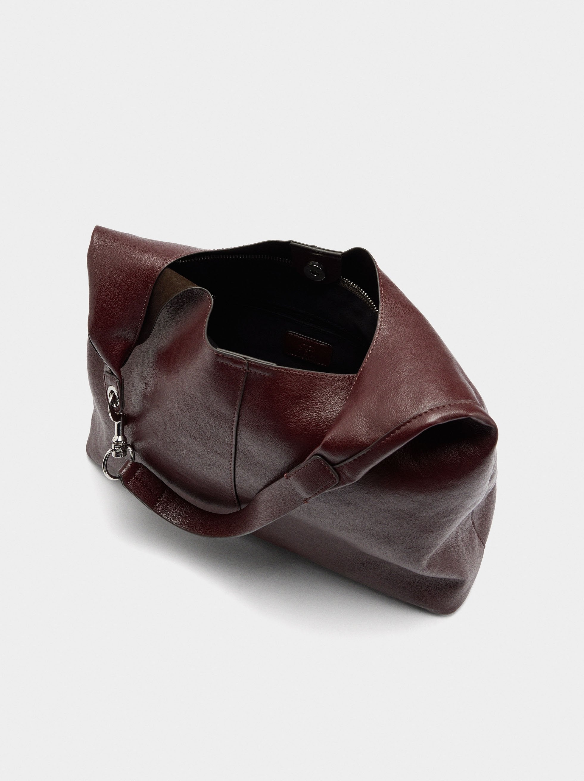 Bolso De Hombro Con Mosquetón