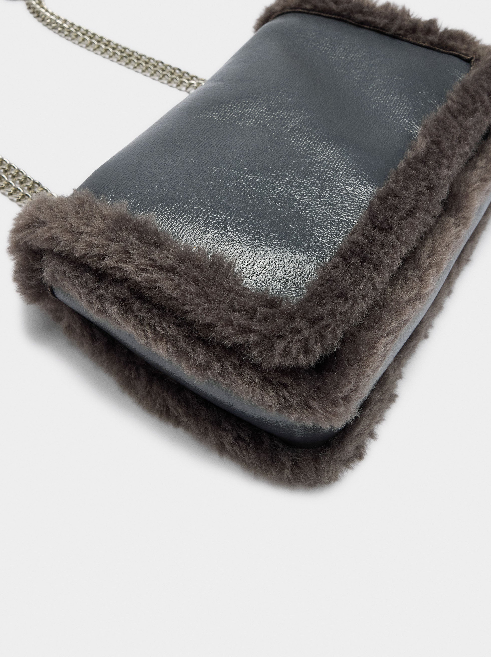Bolso De Hombro Bordes Efecto Pelo