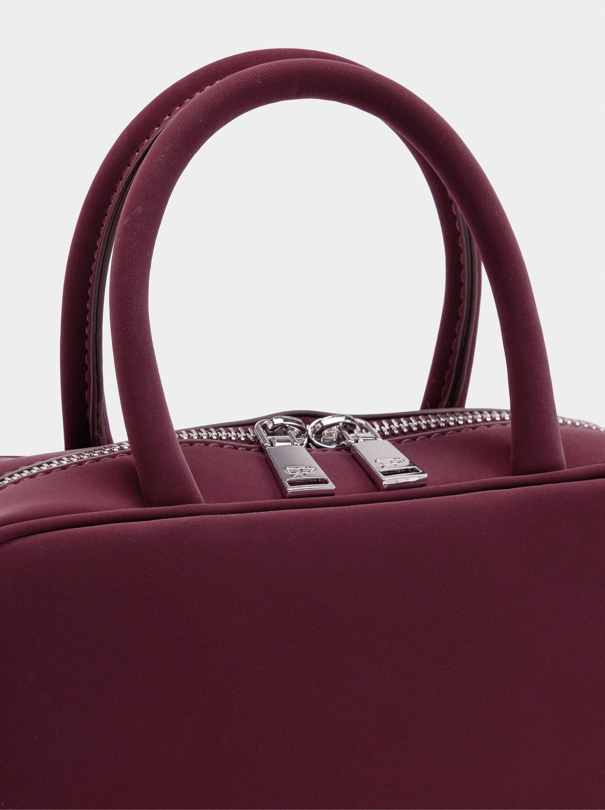 Bolso Bowling De Textura Suave