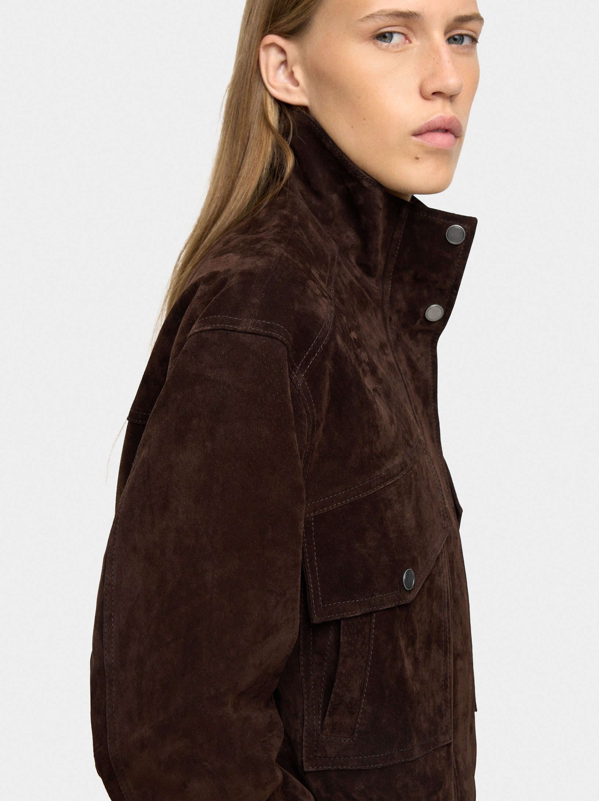 Chaqueta De Piel Con Cuello Alto