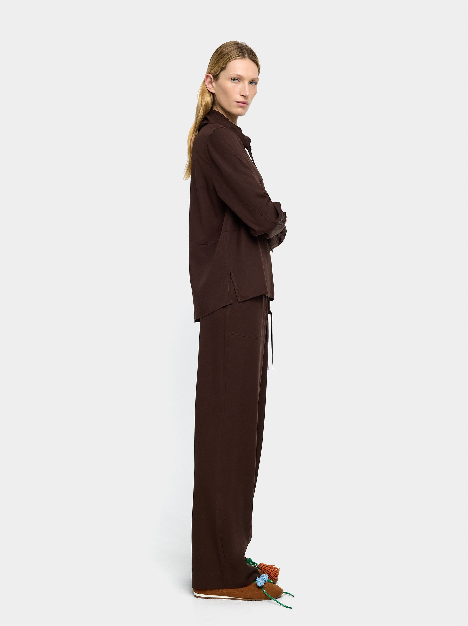 Pantalón Con Cintura Elástica Y Bolsillos
