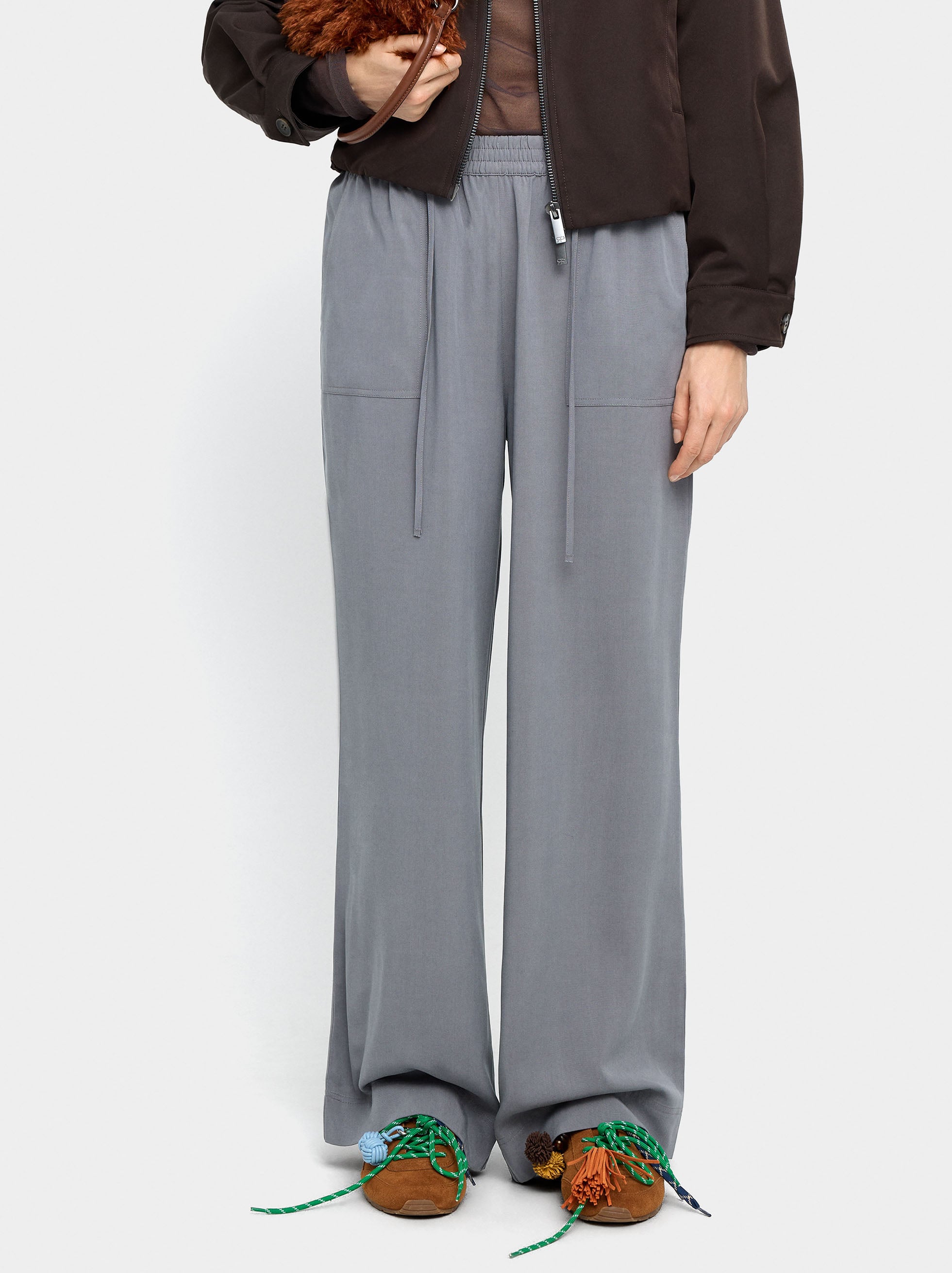 Pantalón Con Cintura Elástica Y Bolsillos