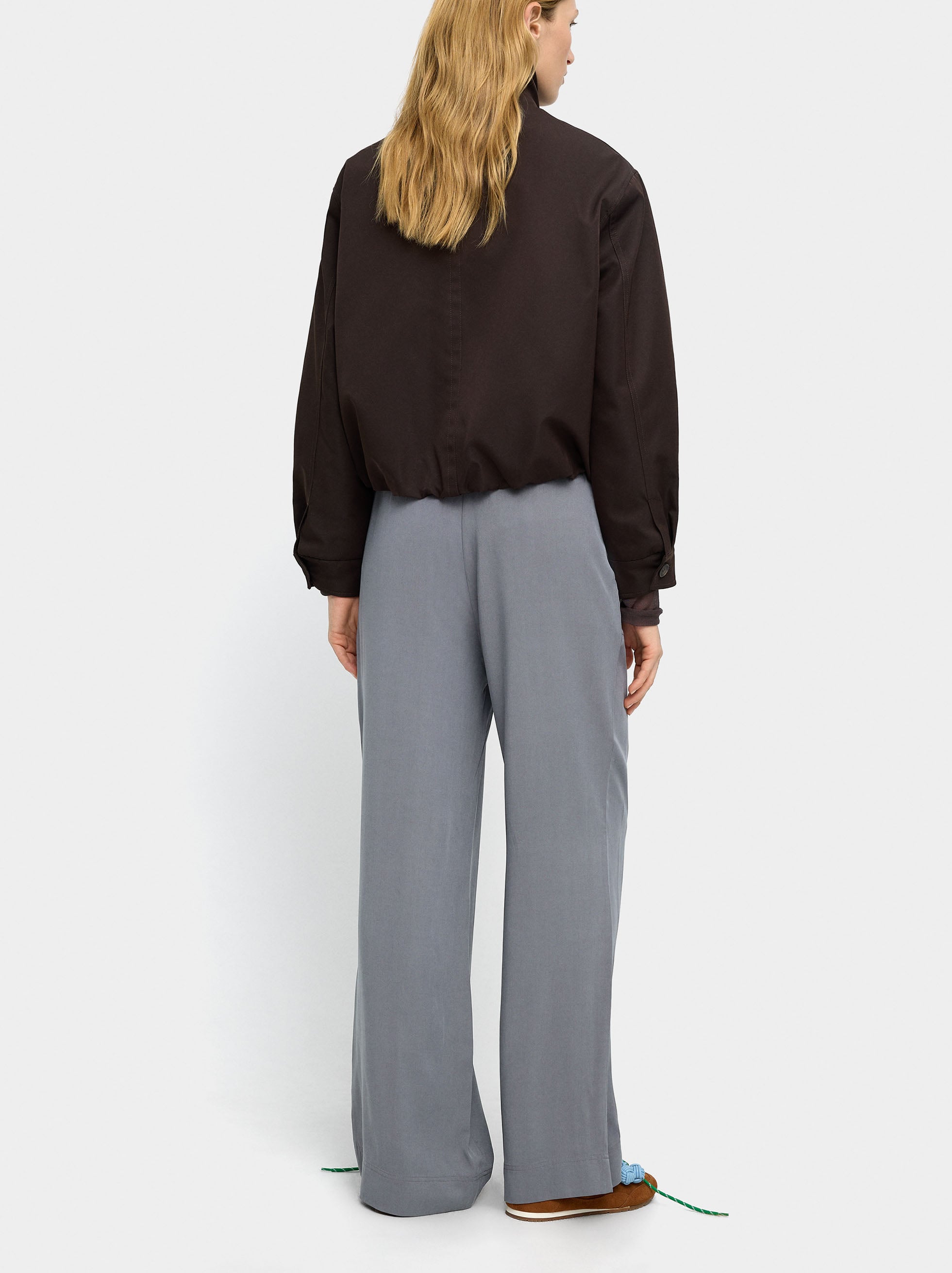 Pantalón Con Cintura Elástica Y Bolsillos