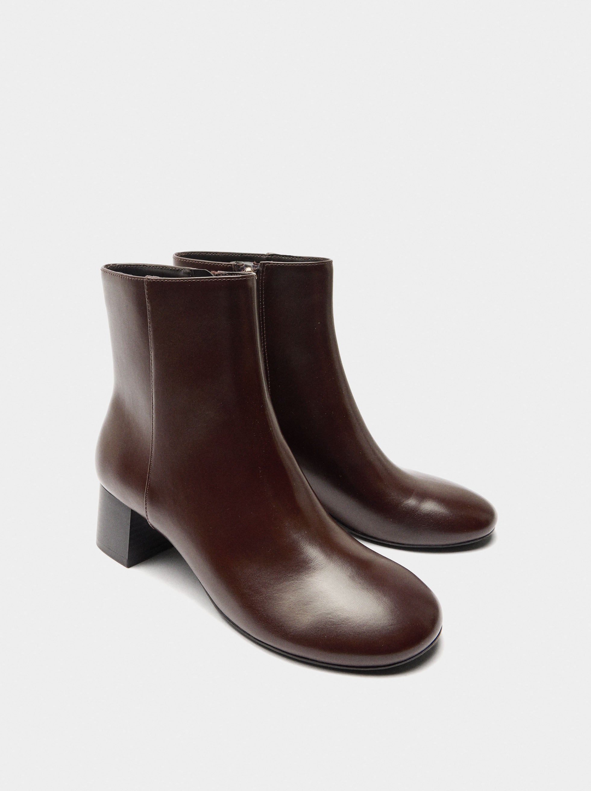 Botines Lisos De Tacón Ancho