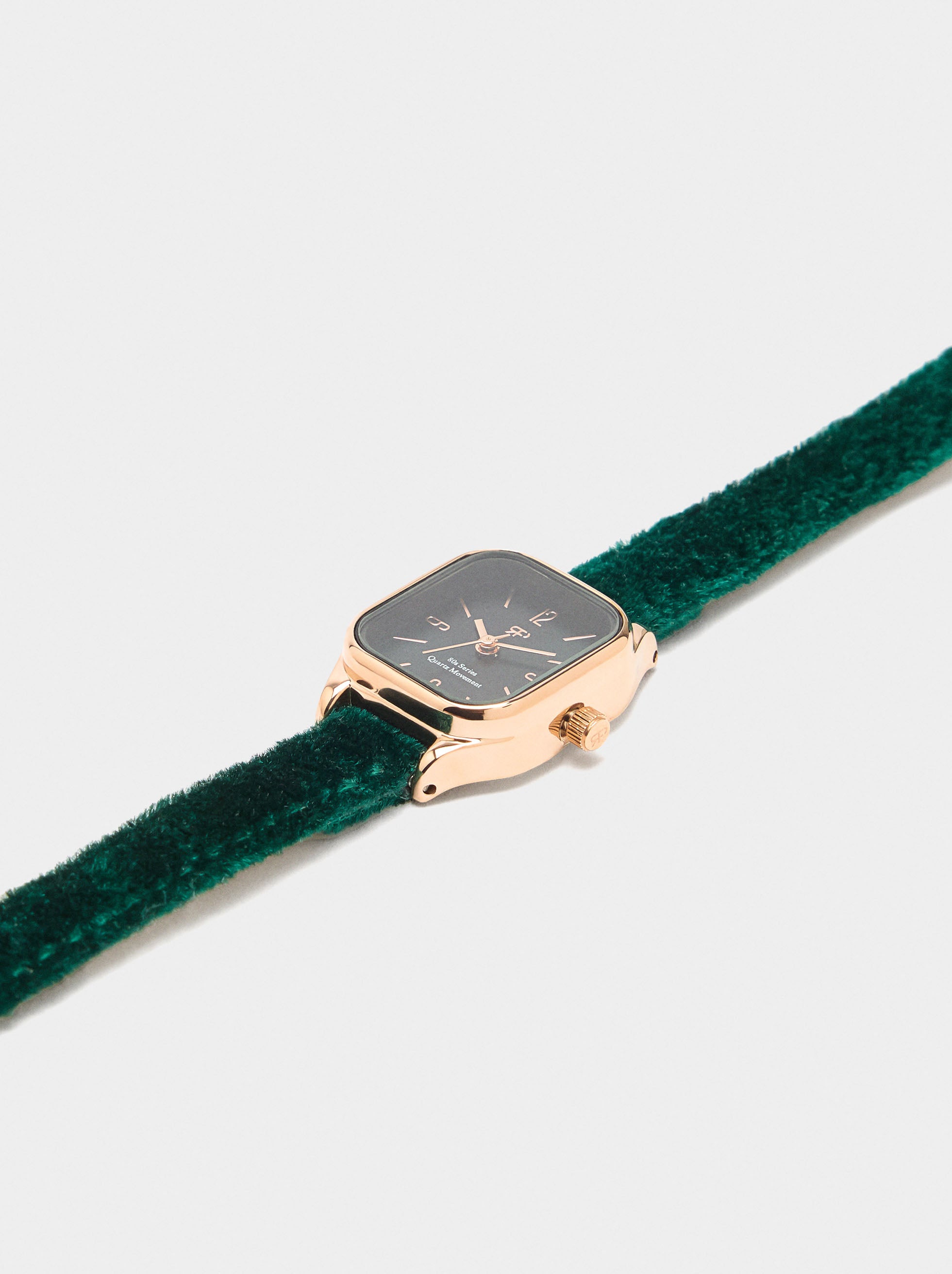 Reloj Cuadrado Pulsera Efecto Terciopelo